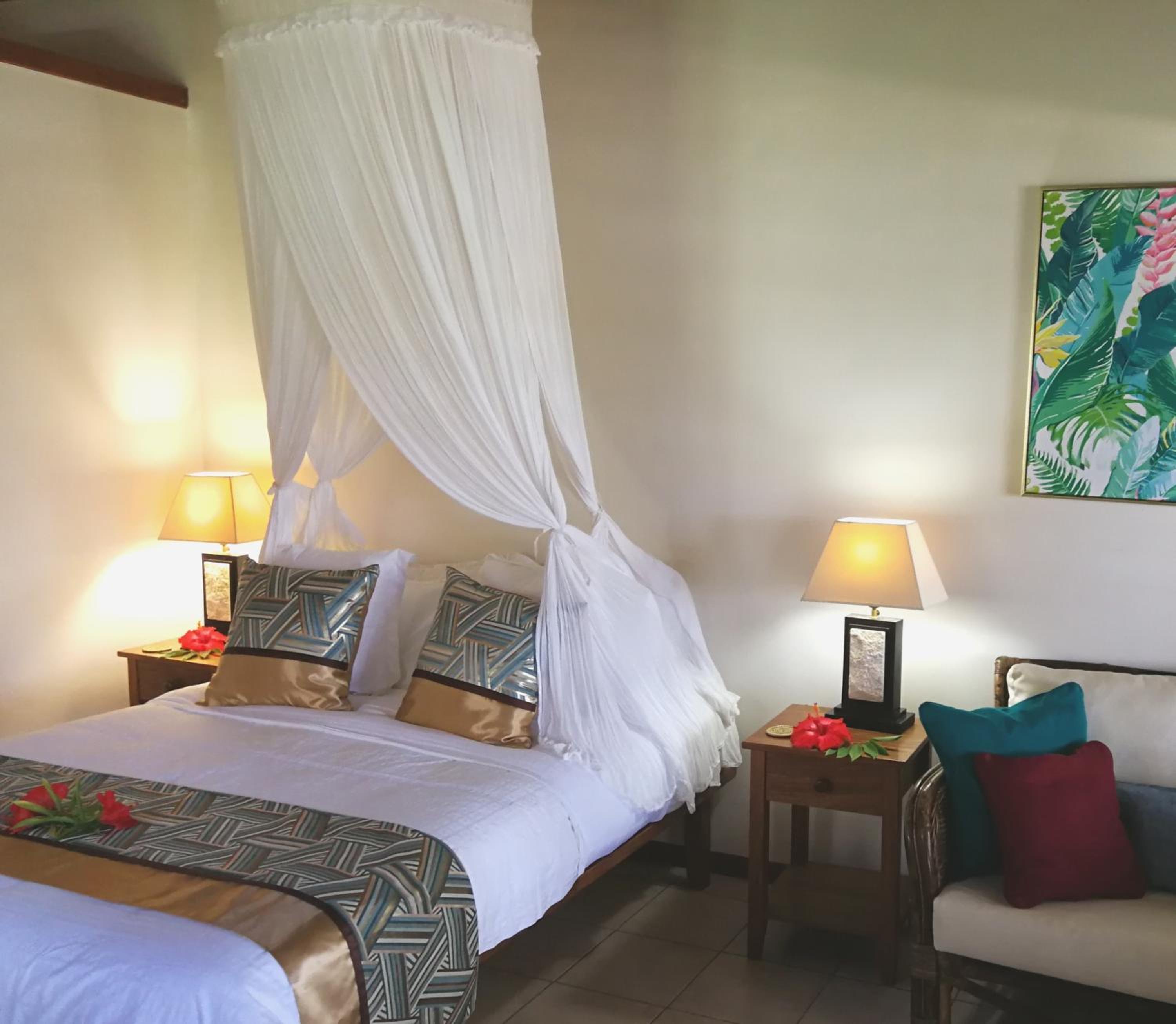 Bungalow with Spa Bath - Beach Front