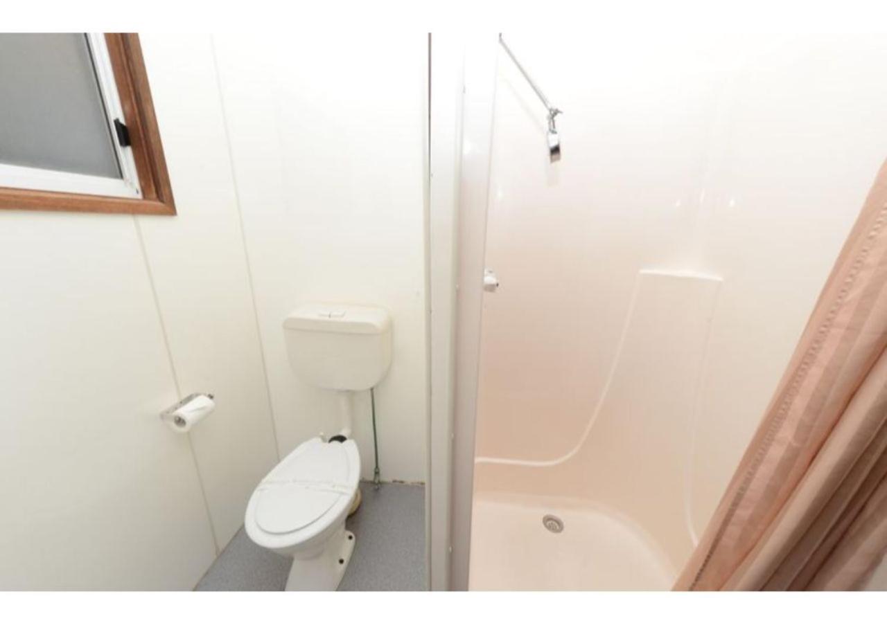 Economy 1 Bedroom Cabin - Sleeps 3 - Pet Friendly  - Photo 2