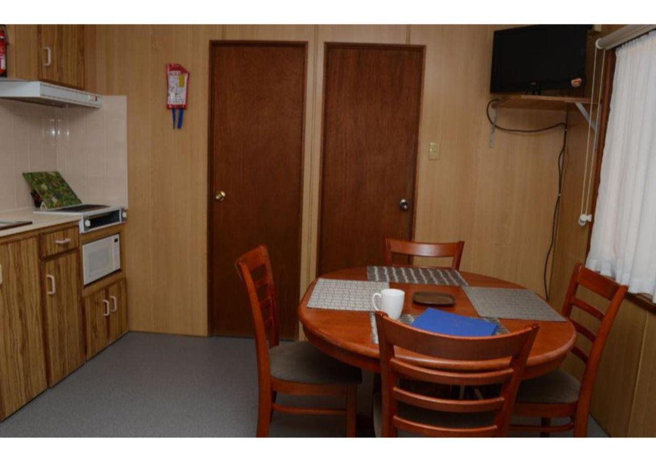 Economy 1 Bedroom Cabin - Sleeps 3 - Pet Friendly  - Photo 4