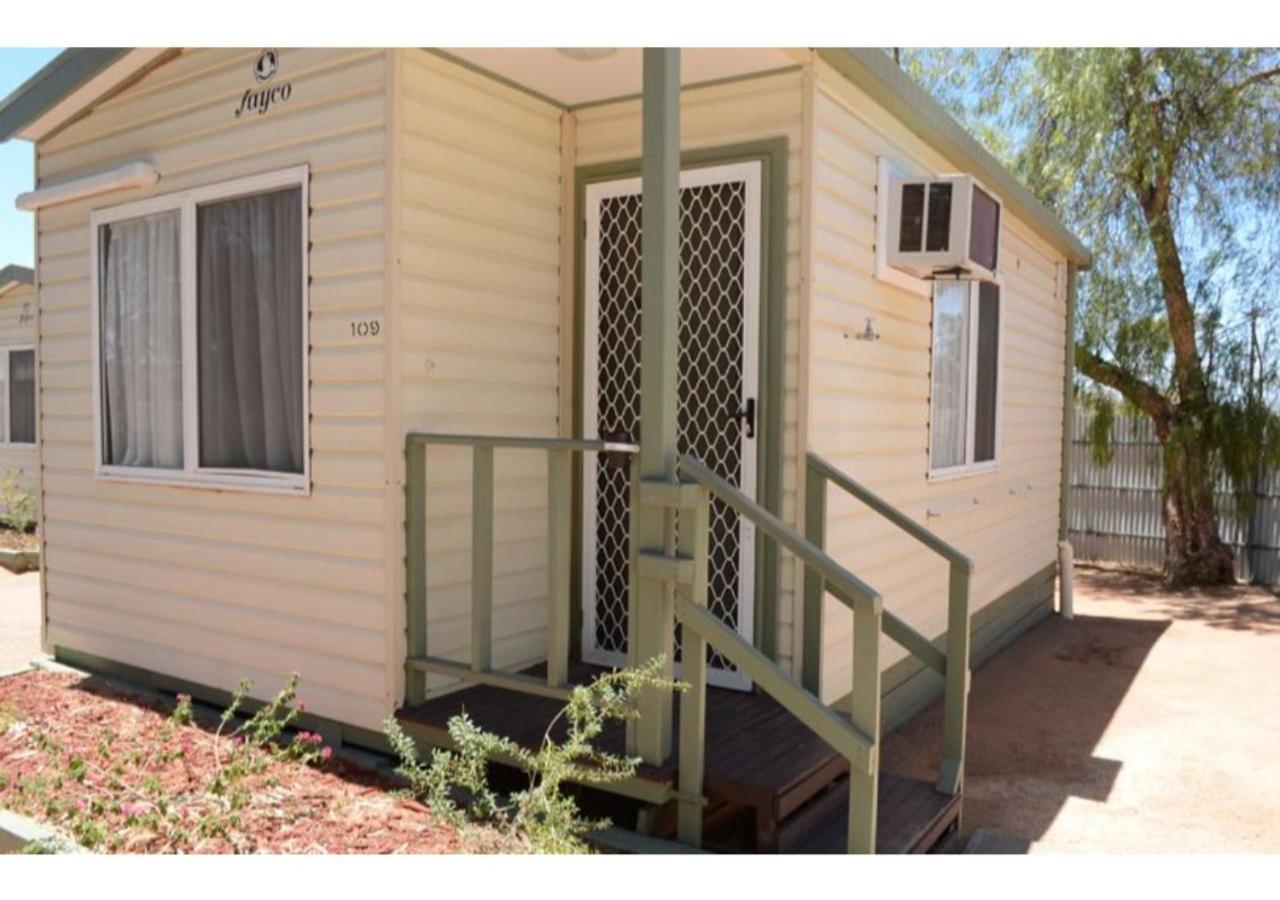 Economy 1 Bedroom Cabin - Sleeps 3 - Pet Friendly  - Photo 3