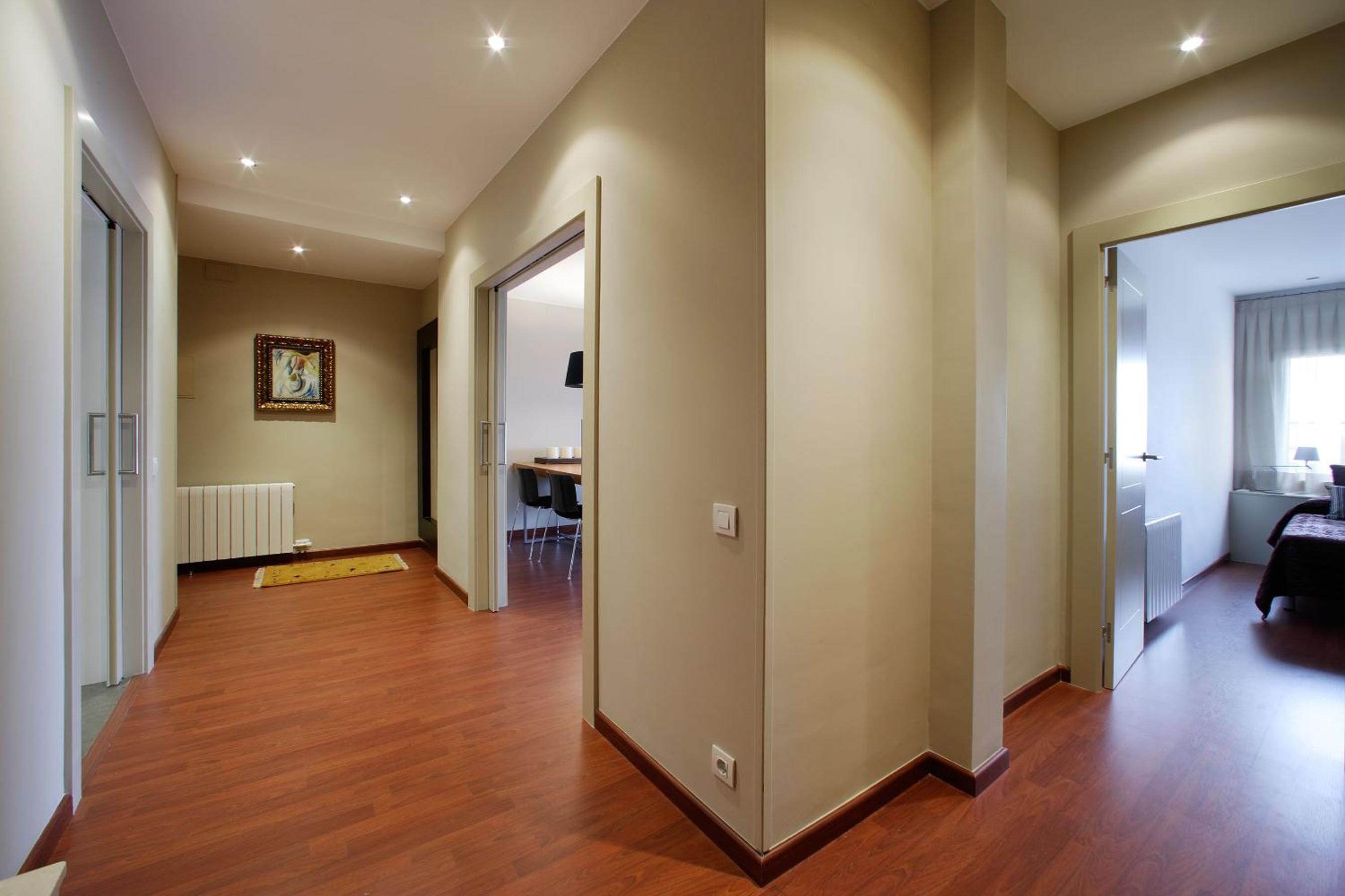 Three-Bedroom Apartment photo 3