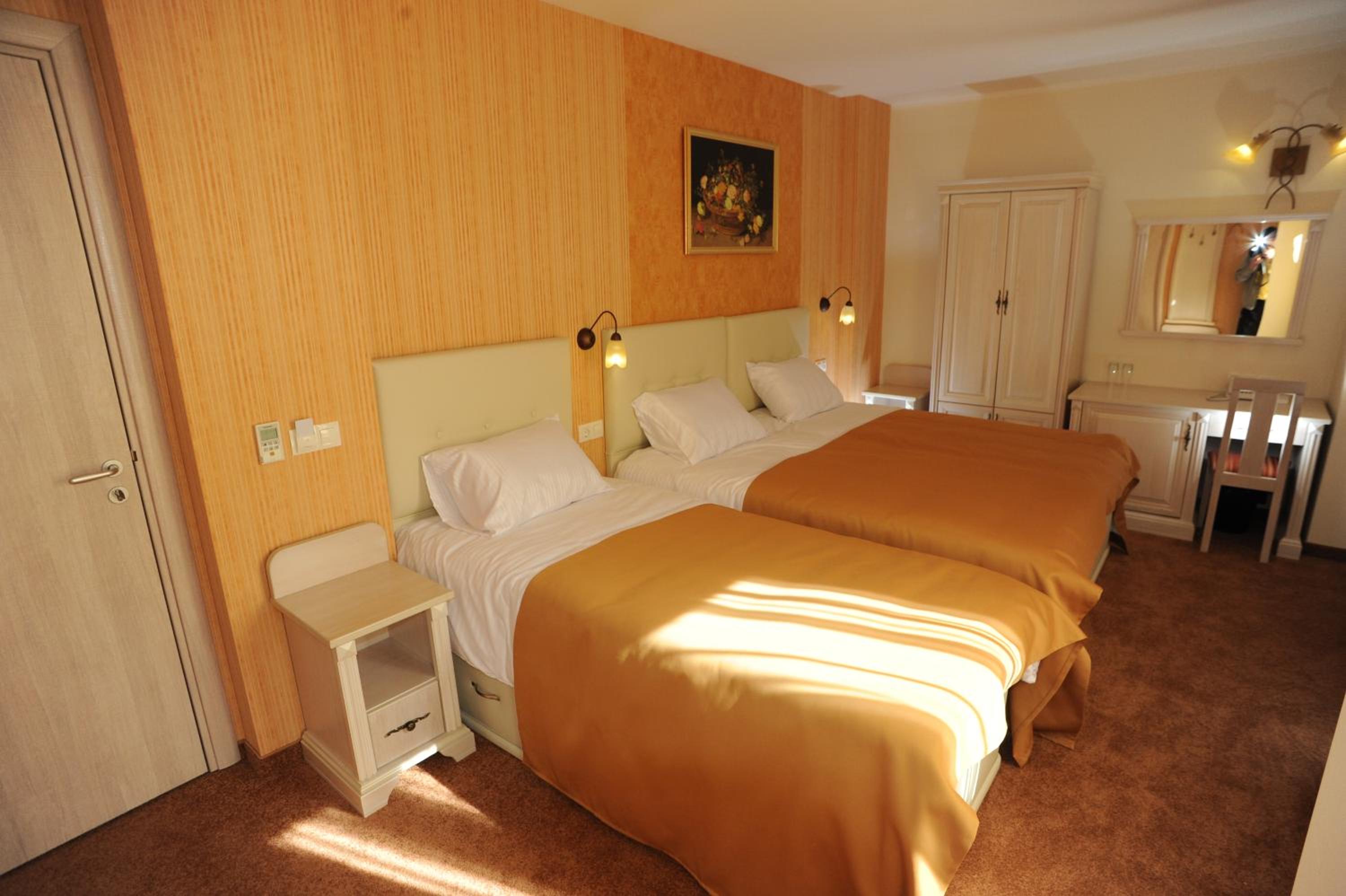 Triple Room with Balcony photo 1
