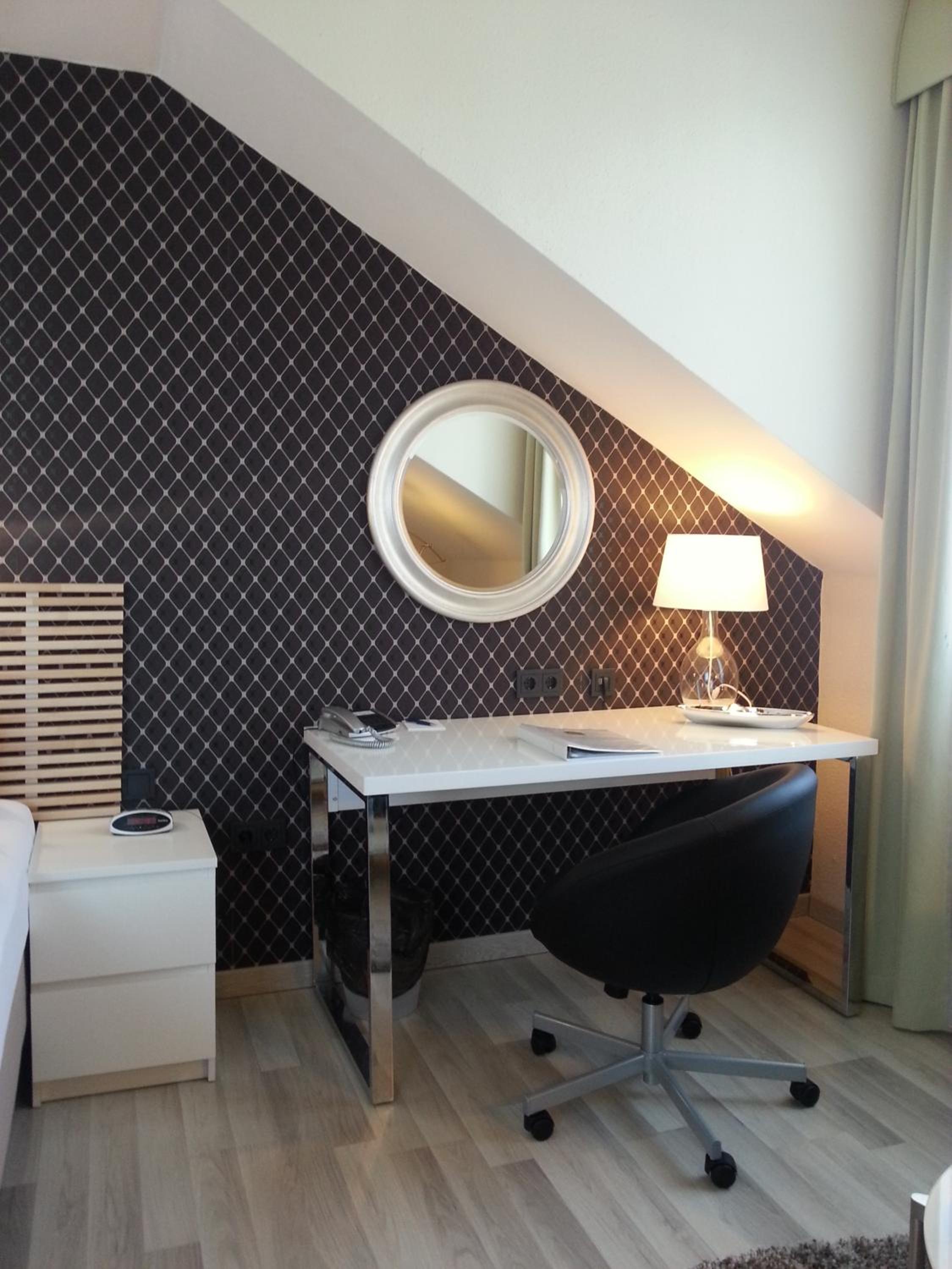 Superior Twin Room - Photo 11