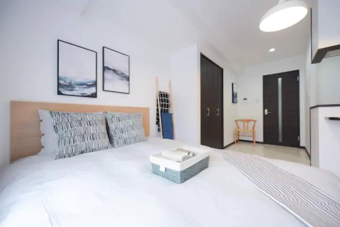One-Bedroom Apartment photo 2