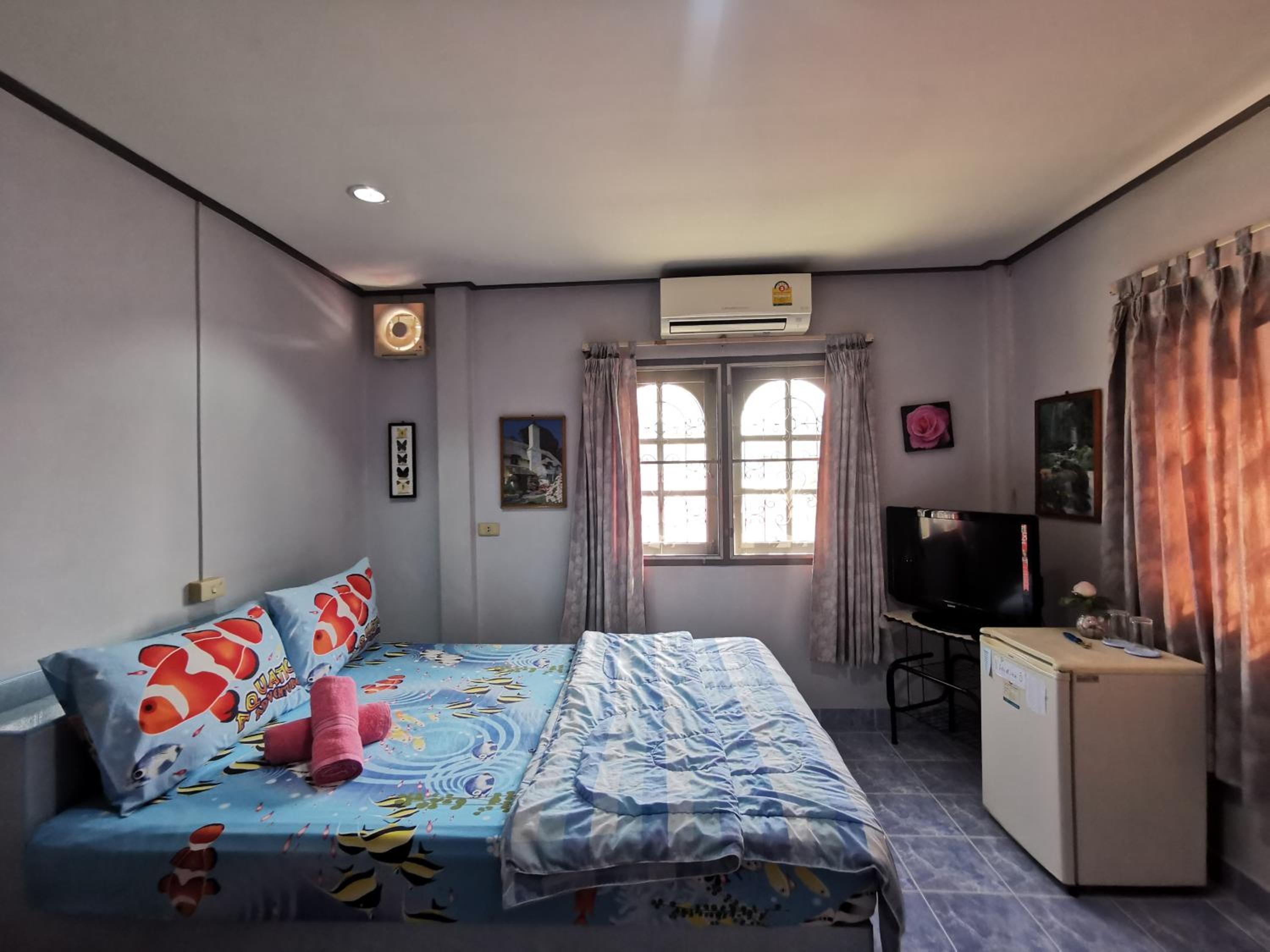 Standard Double Room - Photo 8