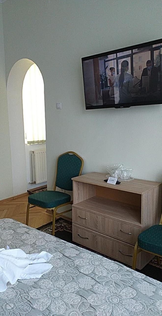 Double Room with Mountain View - Photo 2