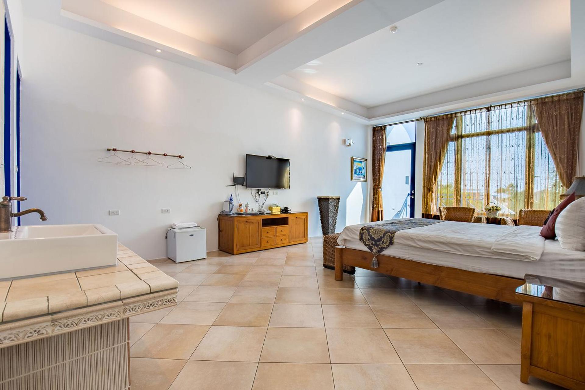 King Room with Spa Bath photo 2