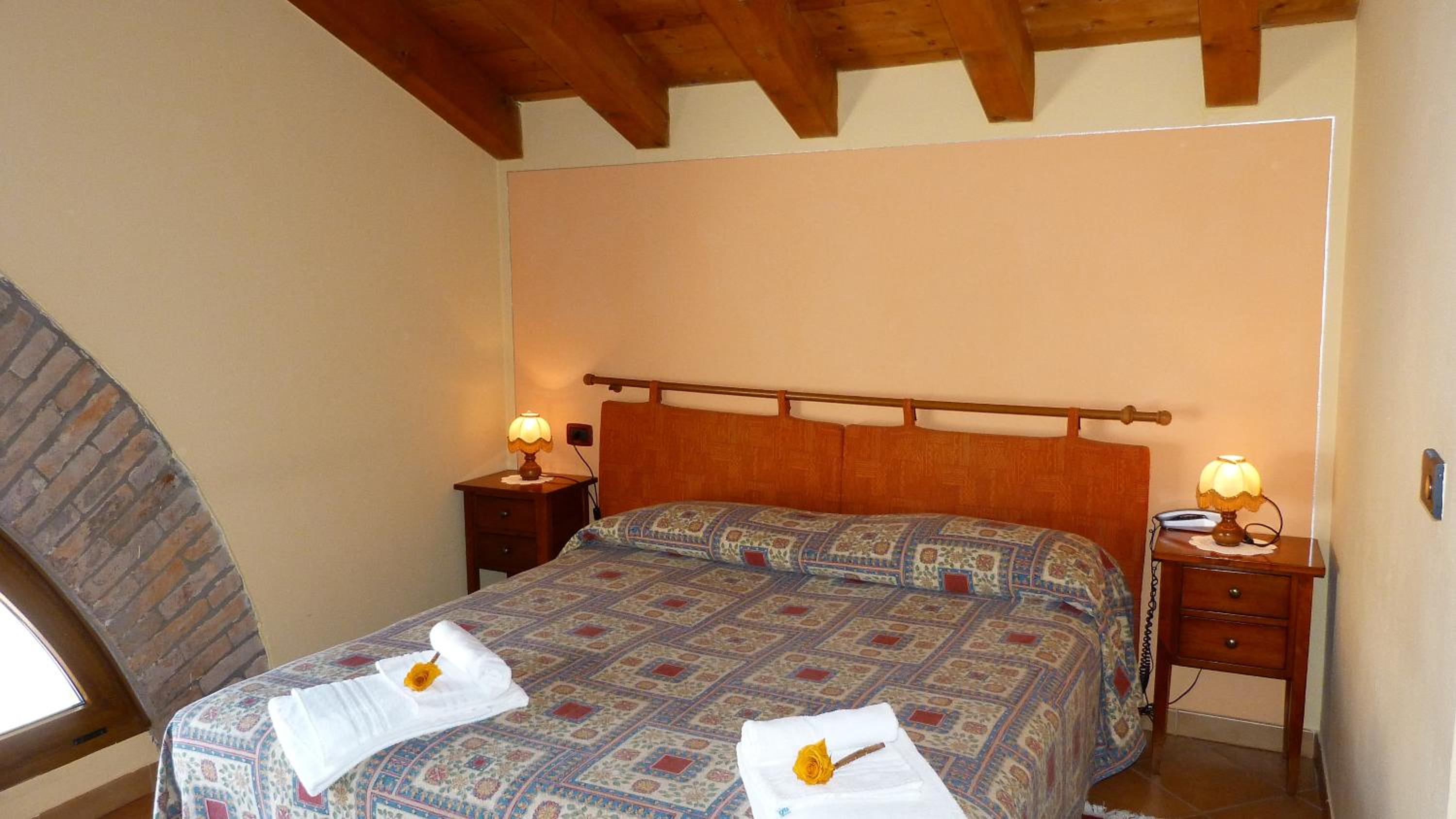 Double or Twin Room - Photo 13