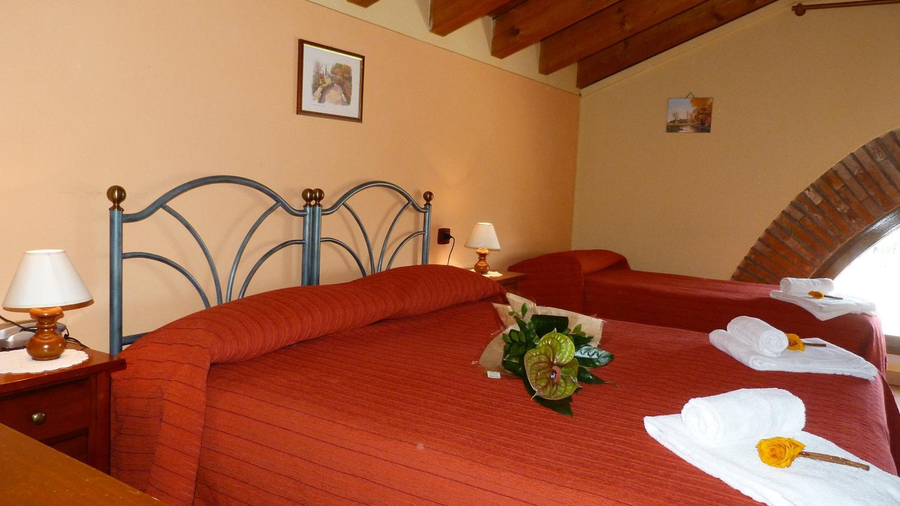 Triple Room - Photo 2