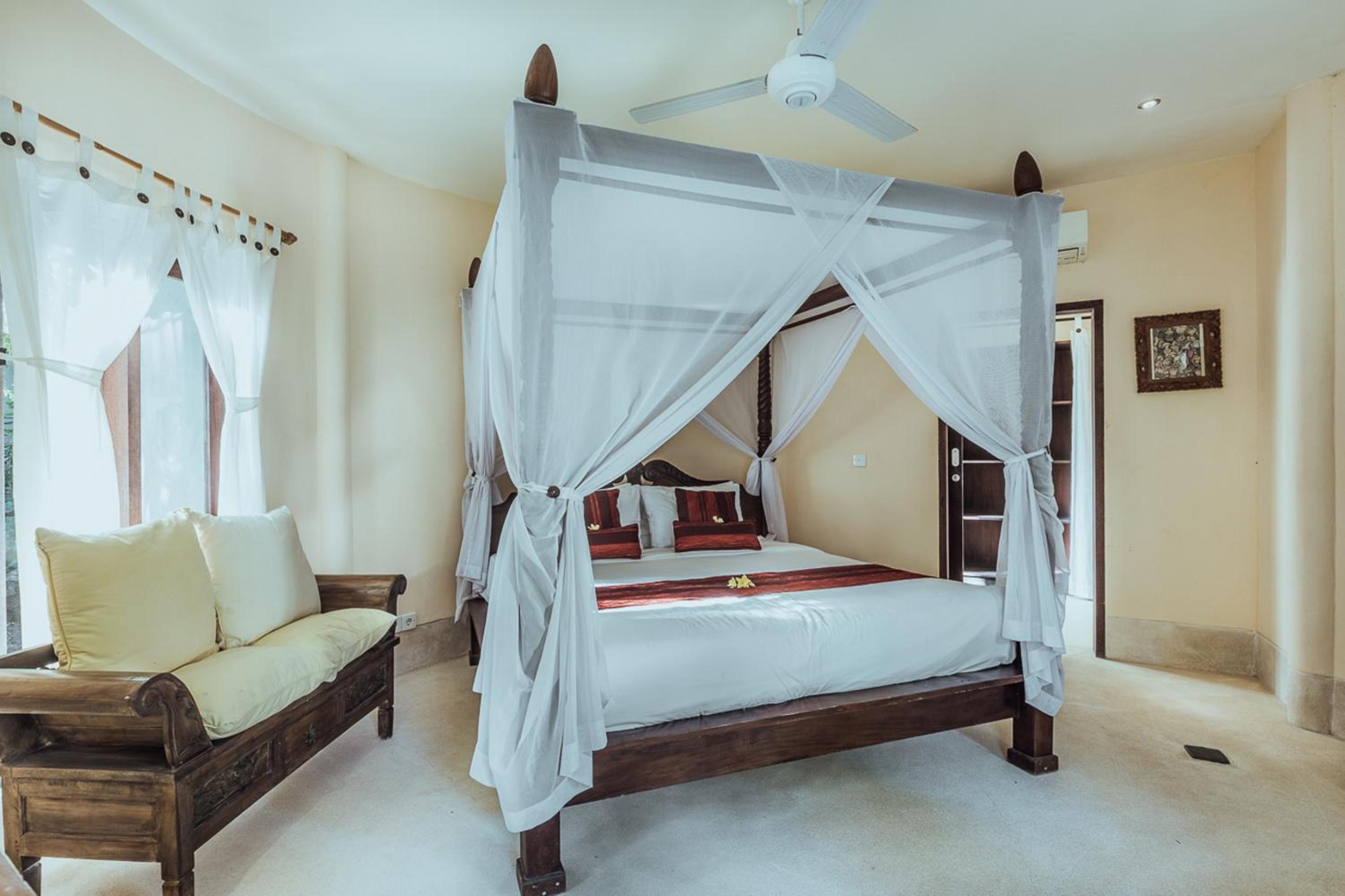 Double Room with Pool View or Garden View - Photo 21