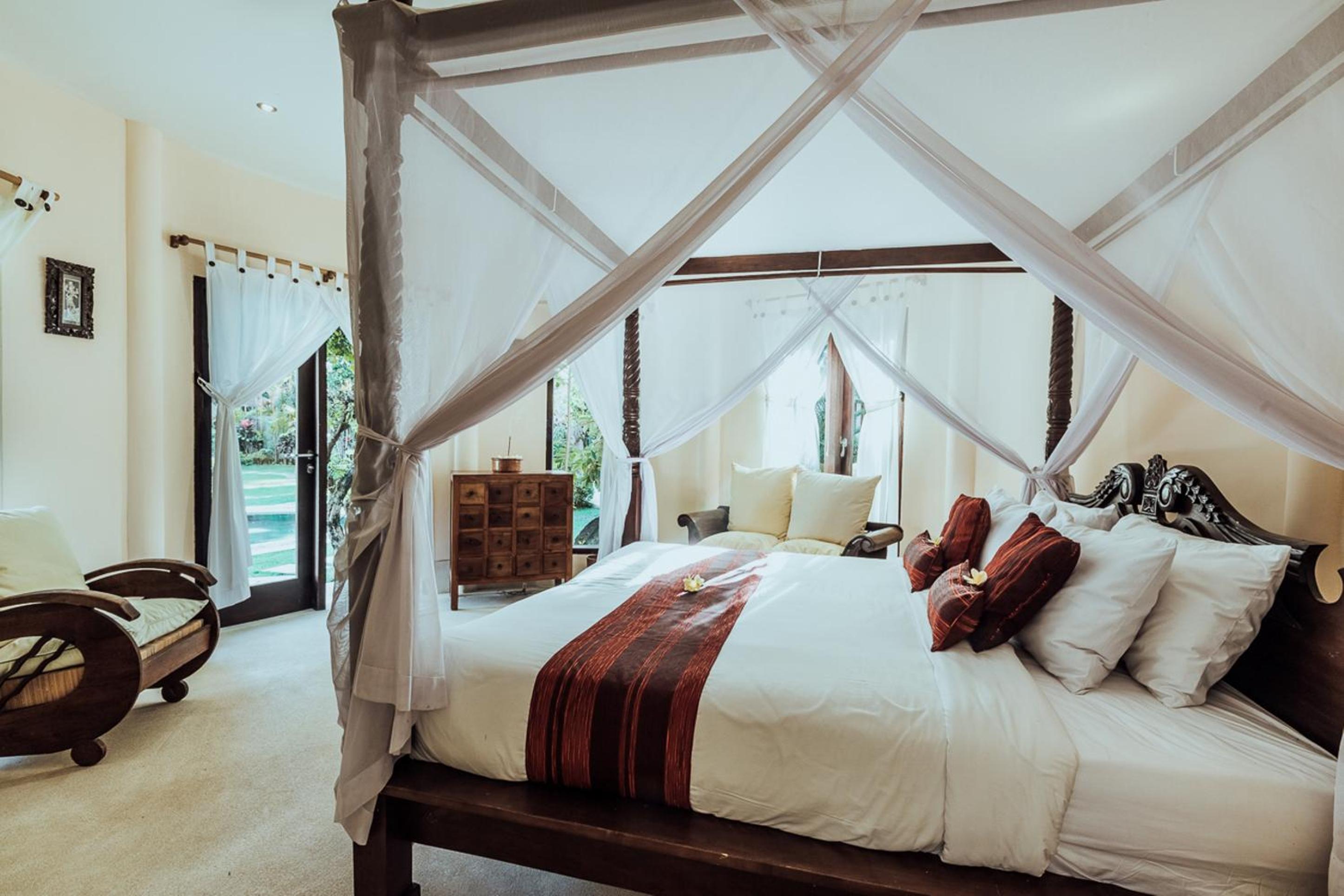 Double Room with Pool View or Garden View - Photo 26