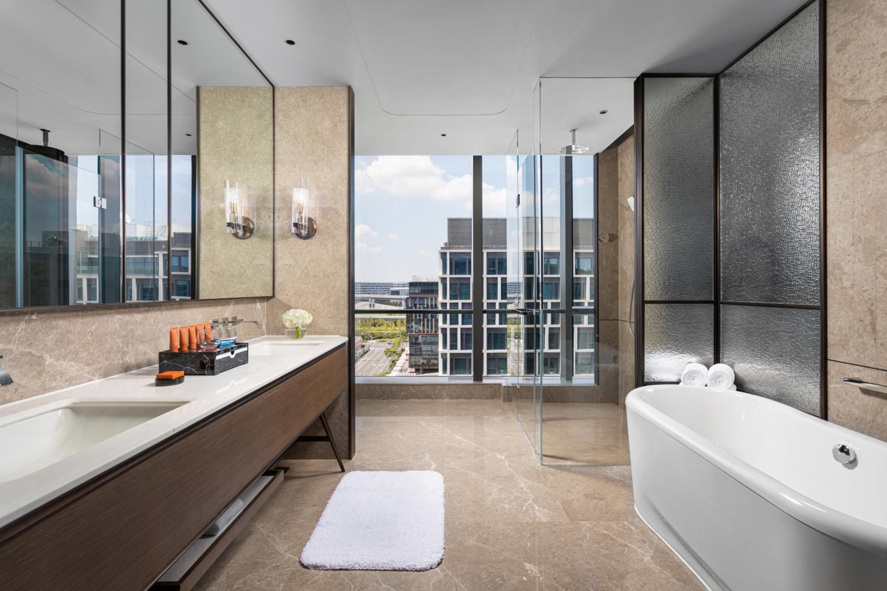 One-Bedroom King Suite