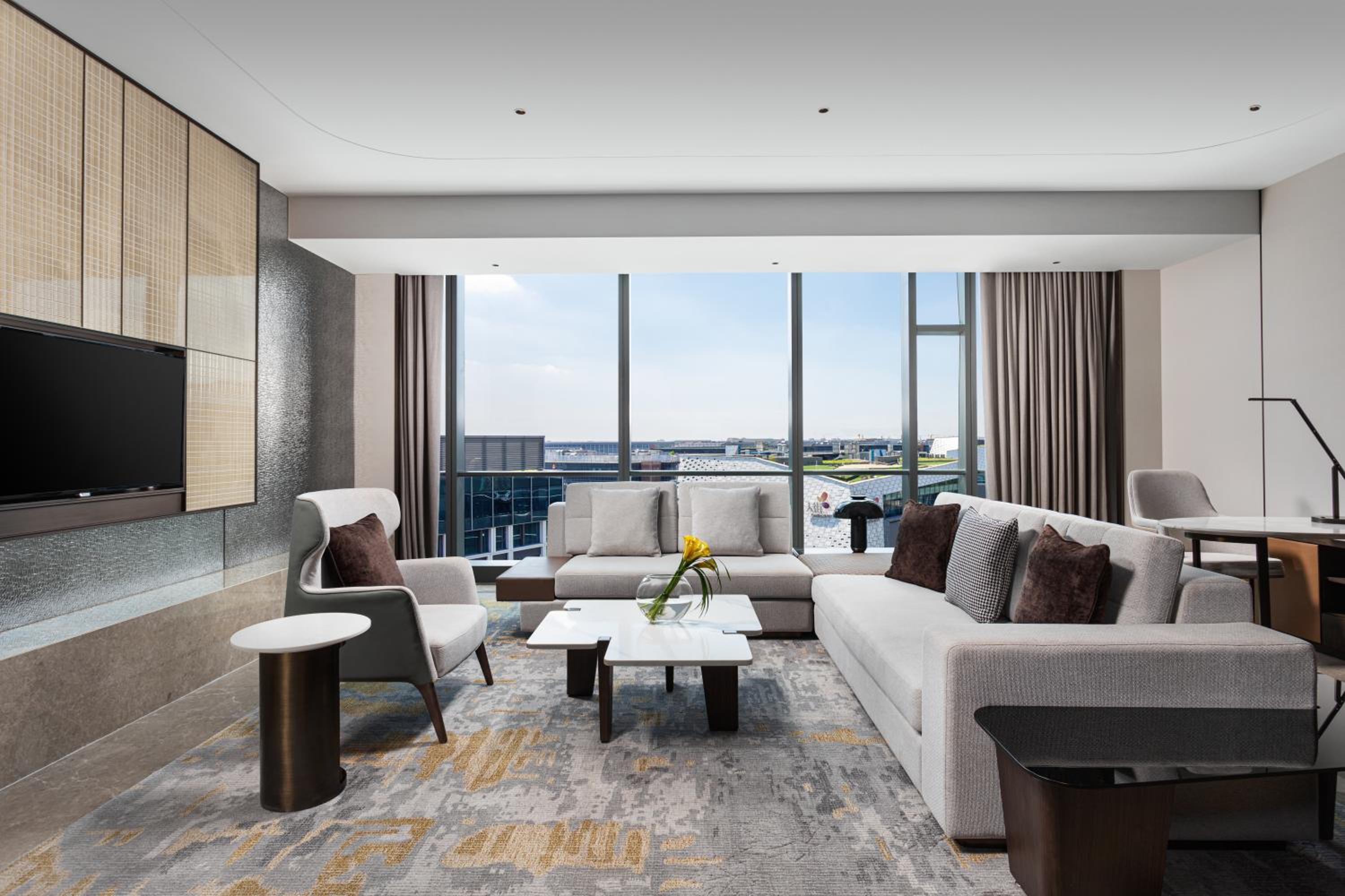 One-Bedroom King Suite