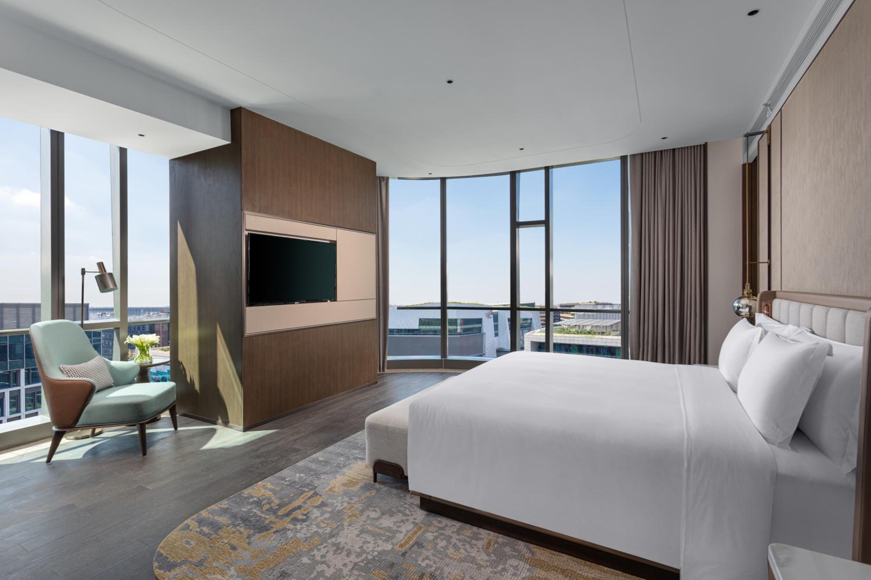 One-Bedroom King Suite