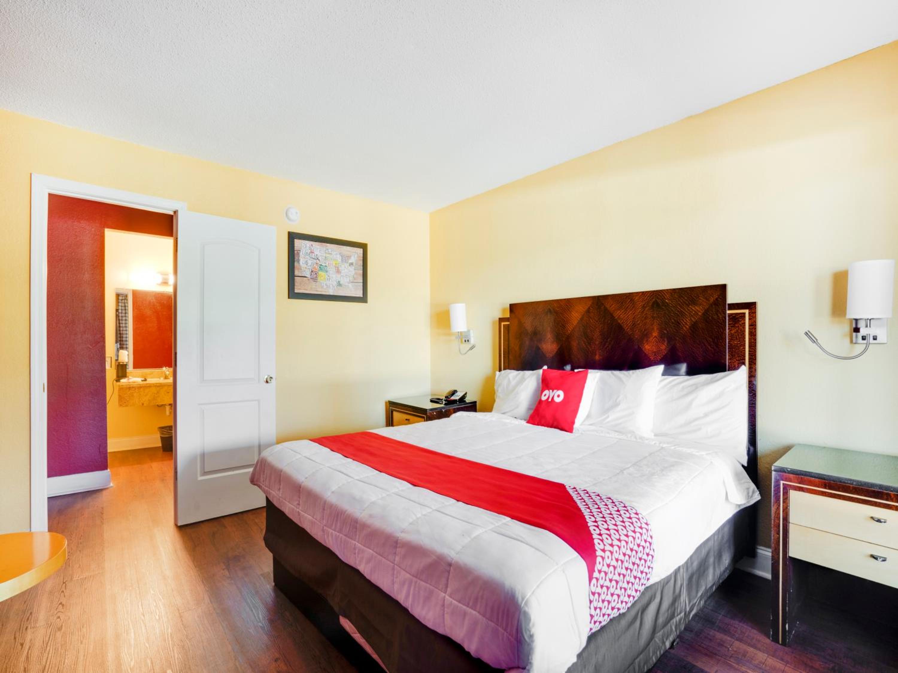 One-Bedroom Suite photo 3