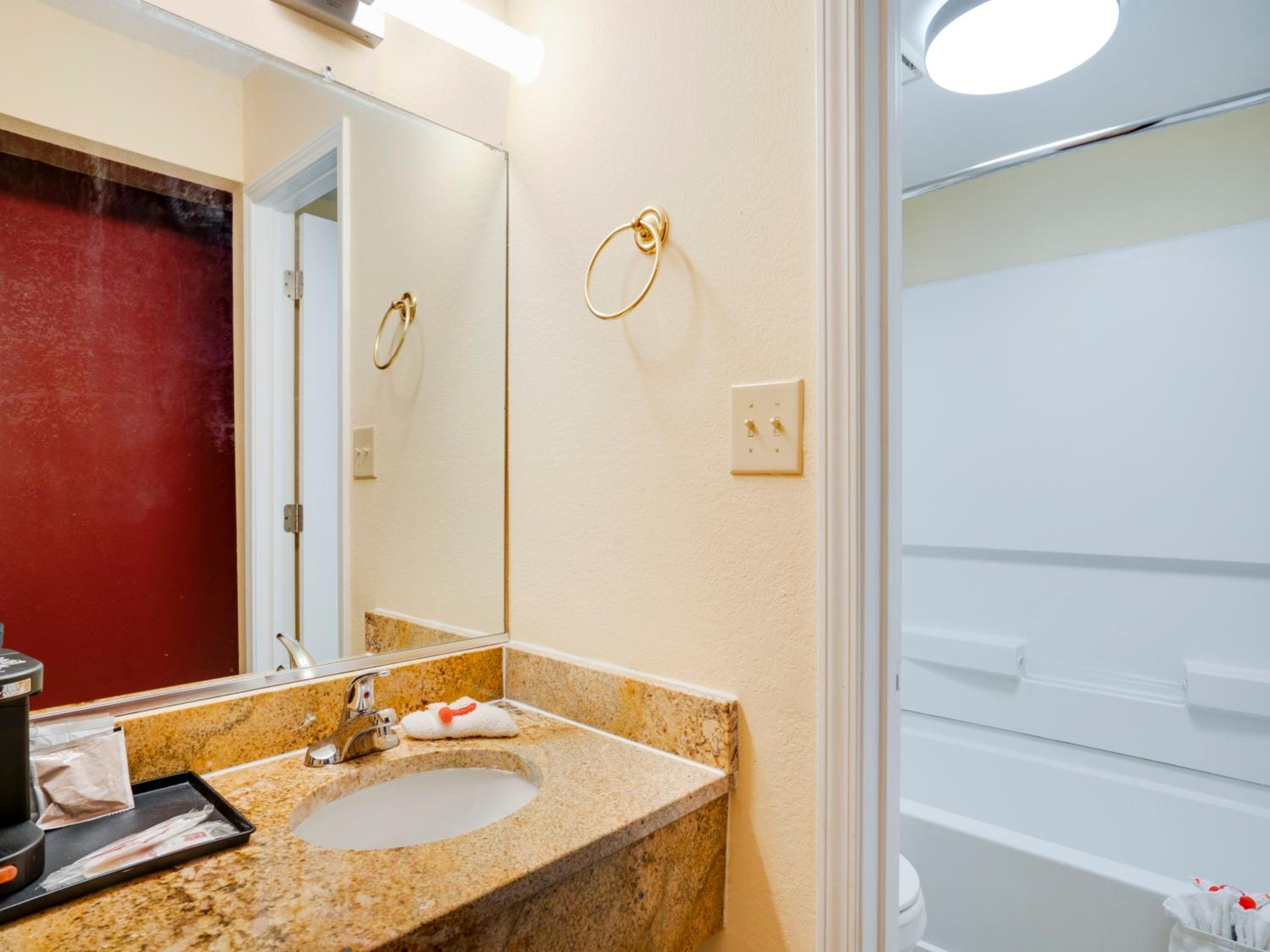 One-Bedroom Suite photo 2