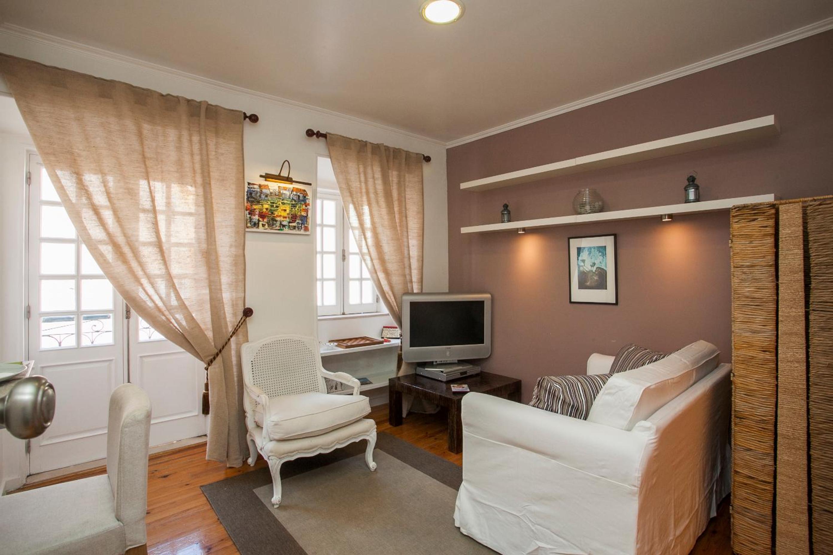 One-Bedroom Apartment photo 3