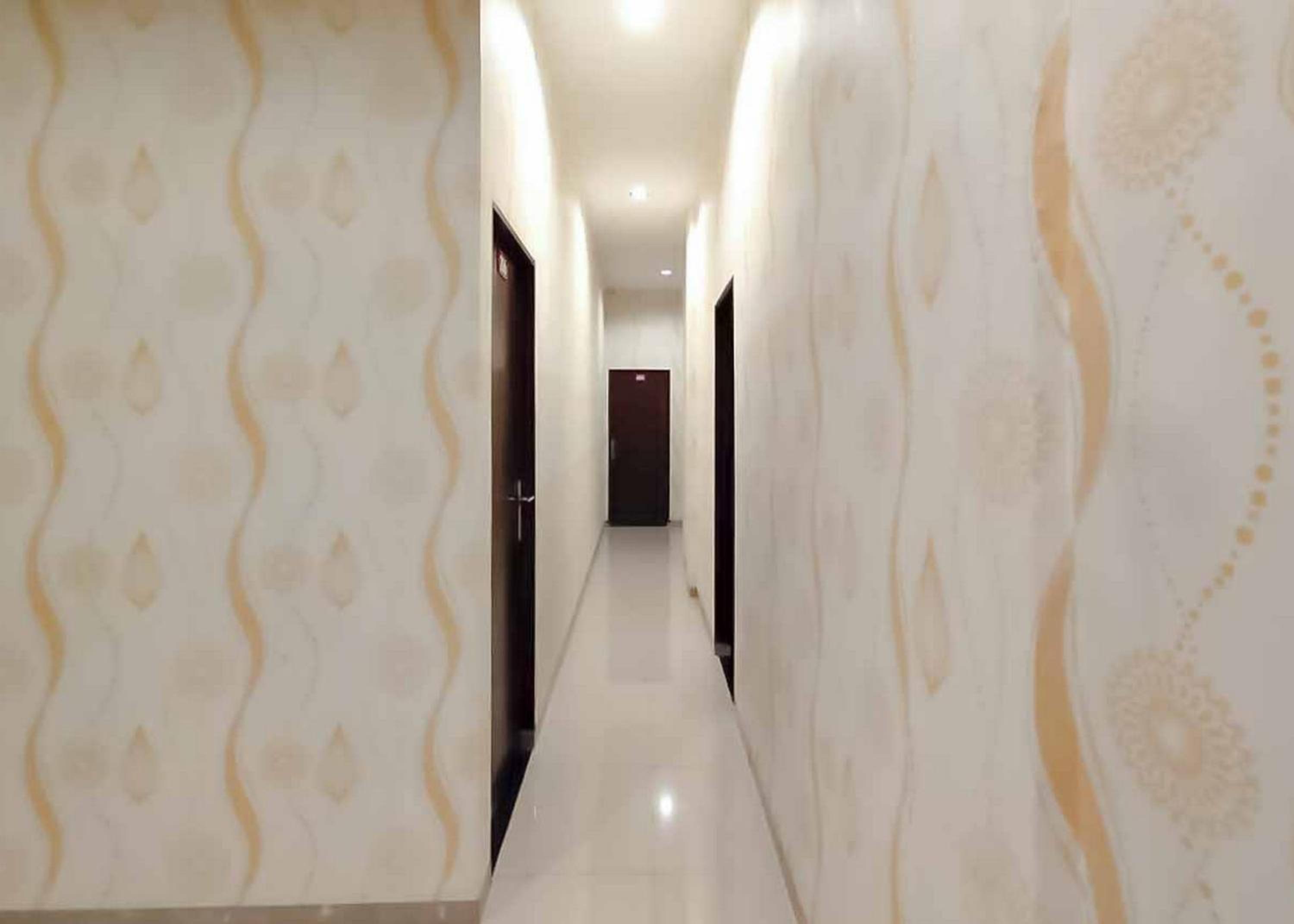 Suite - Photo 2