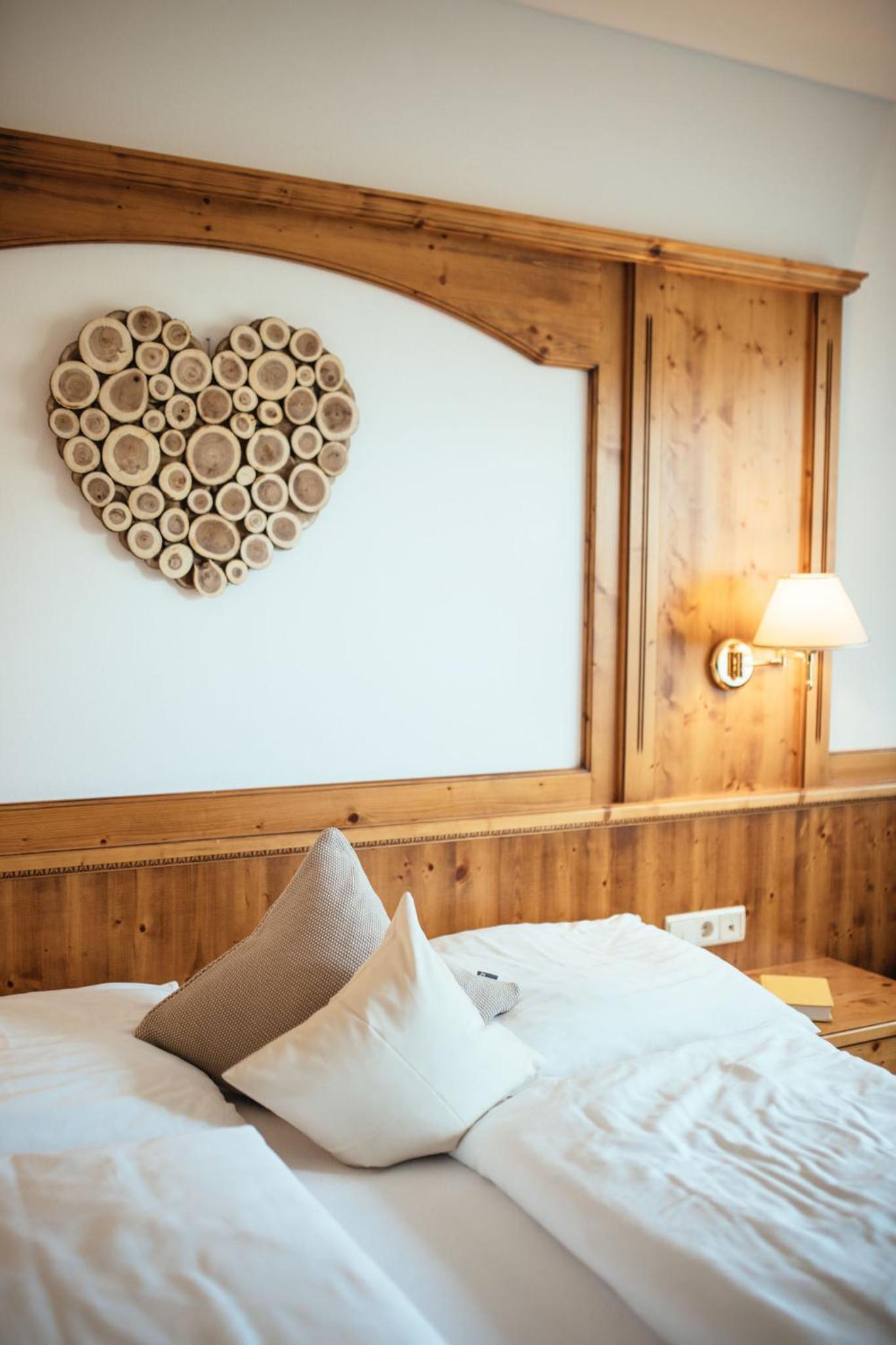 Double Room with Balcony - Photo 3