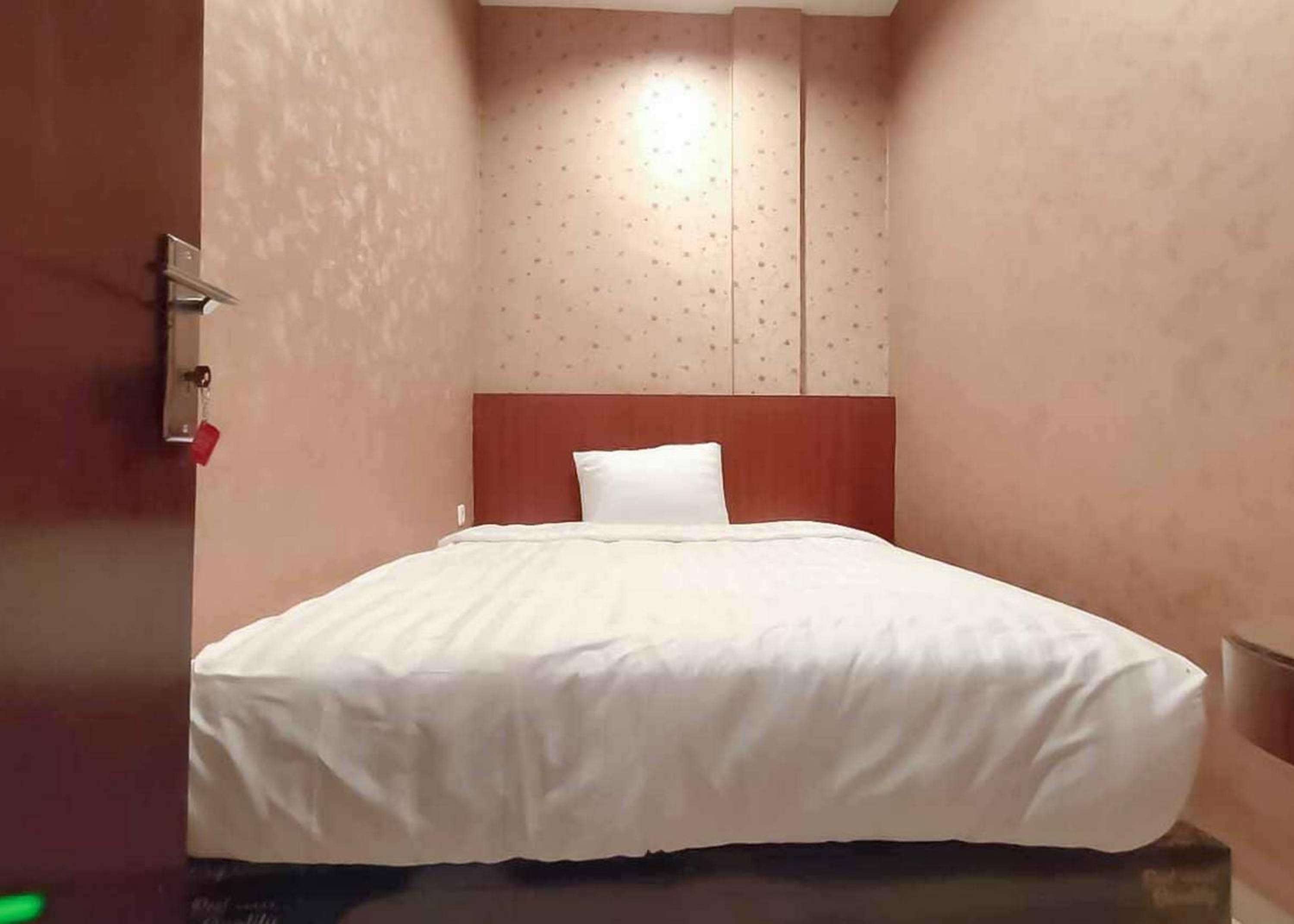 Double Room - Photo 5