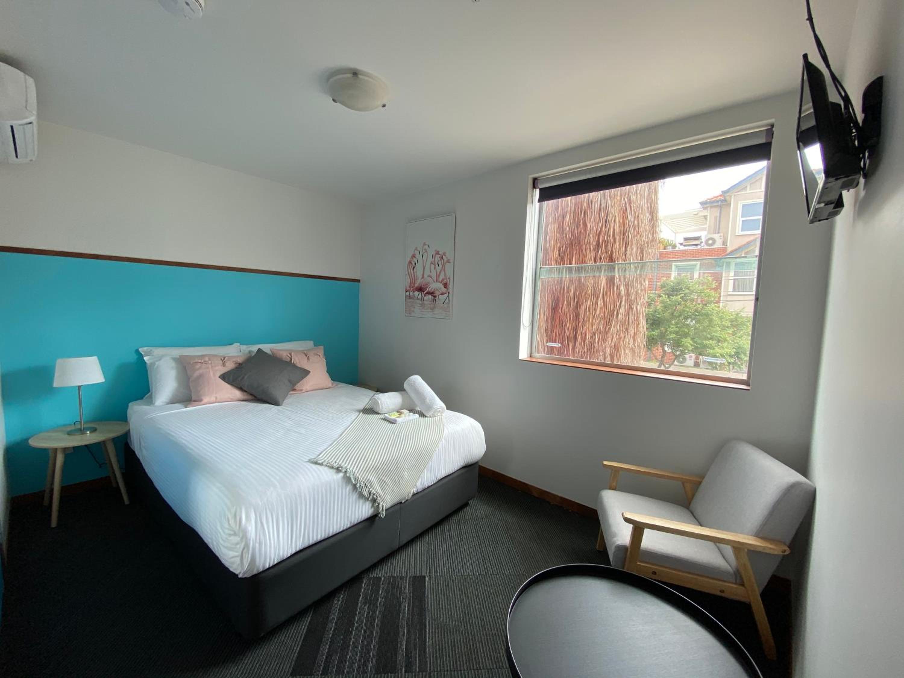 Double Room with Private Bathroom - Photo 4
