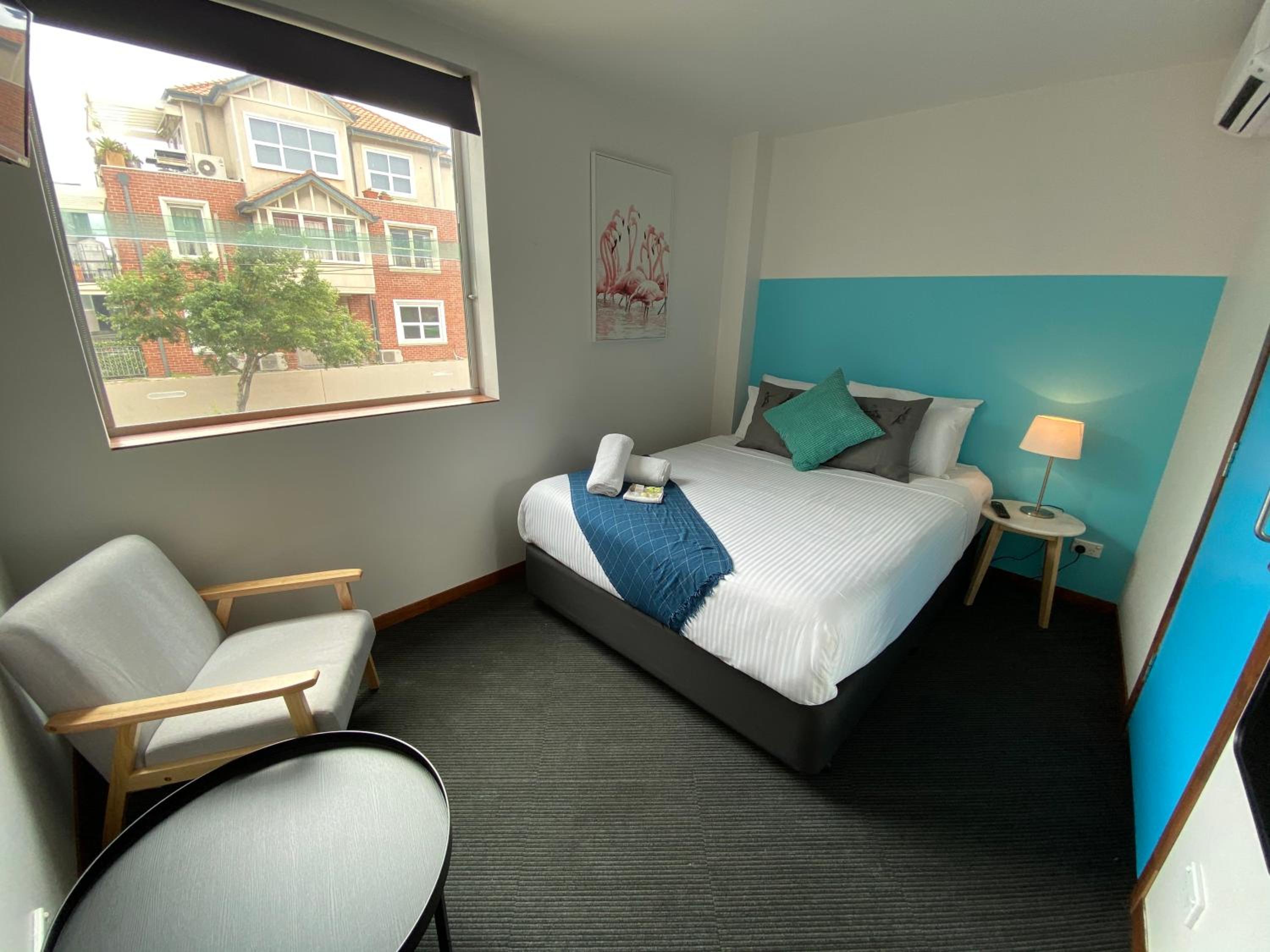 Double Room with Private Bathroom - Photo 5
