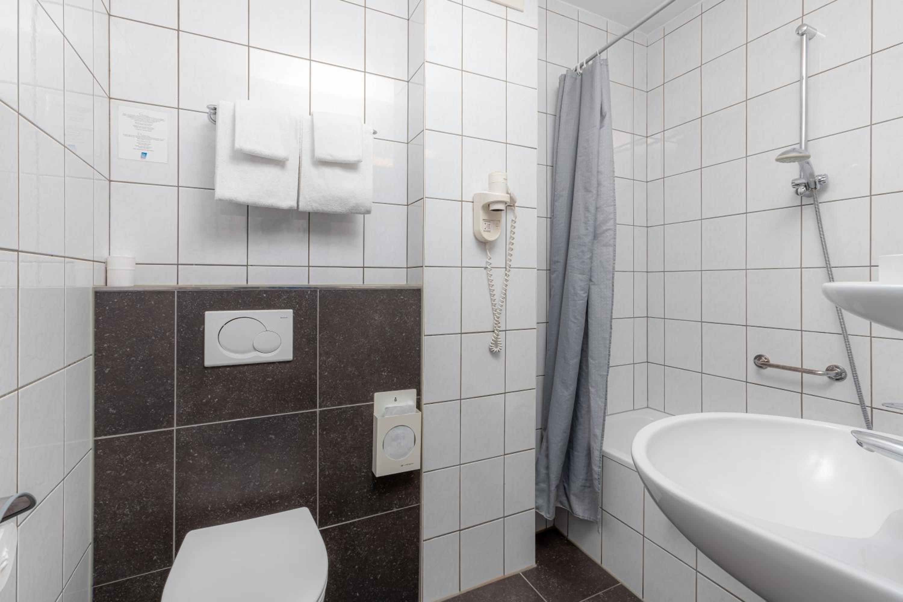 Double or Twin Room photo 2