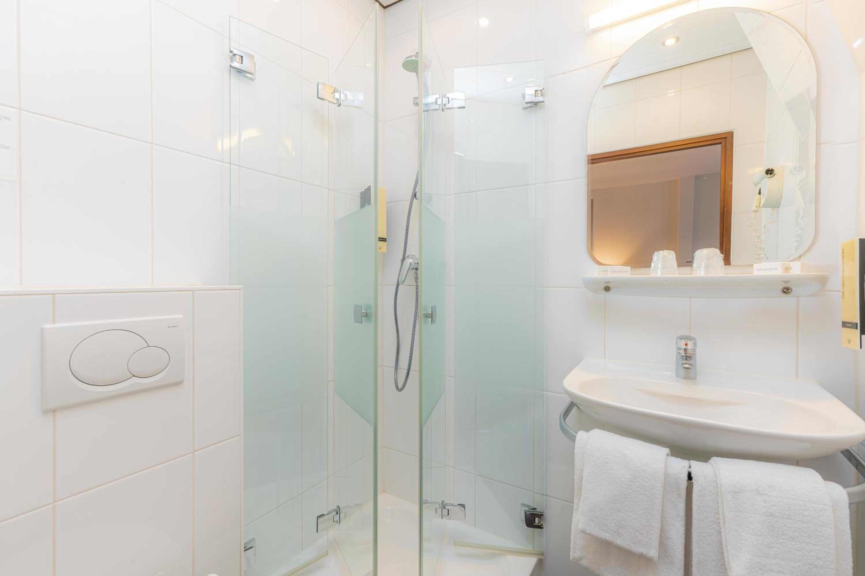 Double or Twin Room photo 2