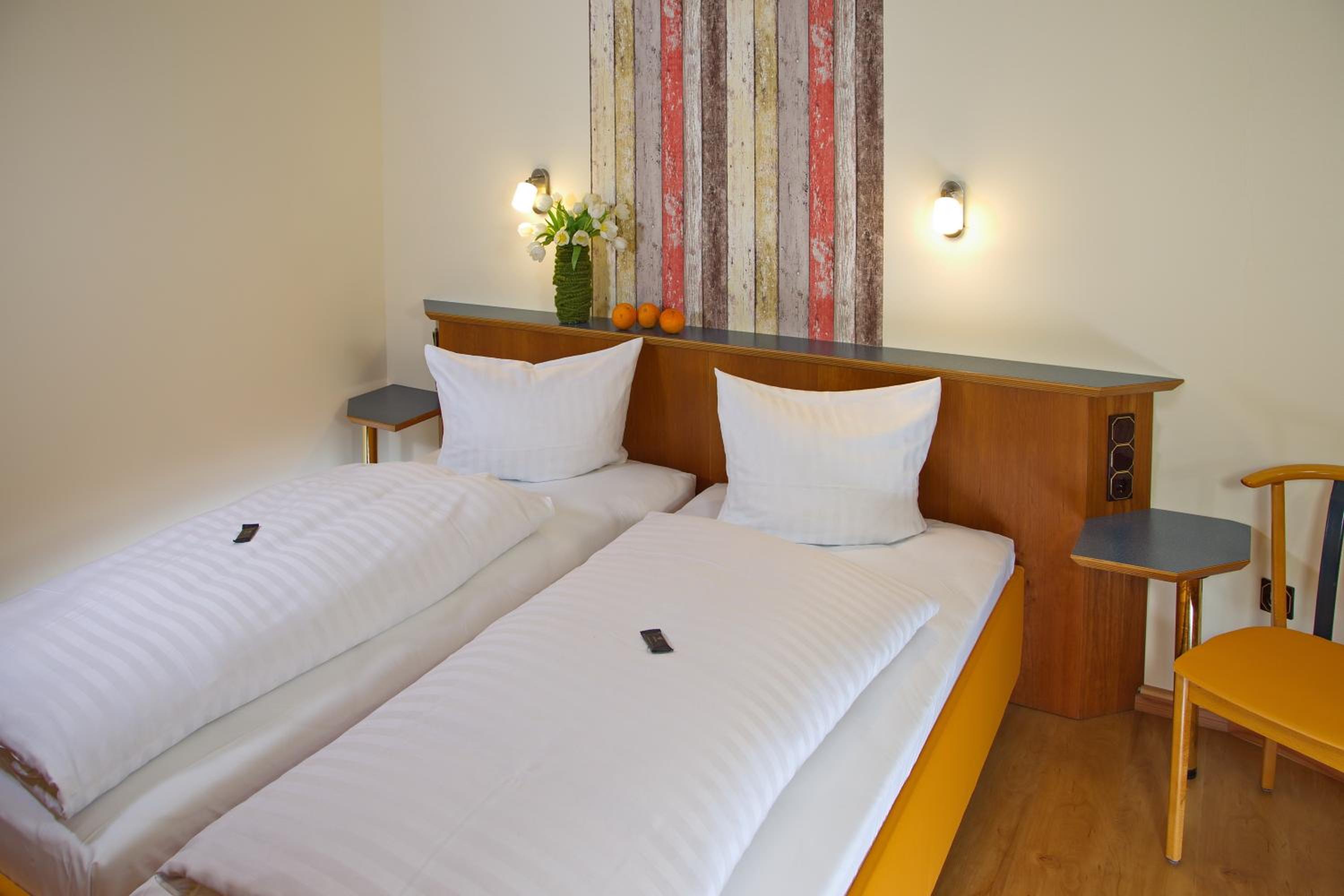 Double Room - Photo 5