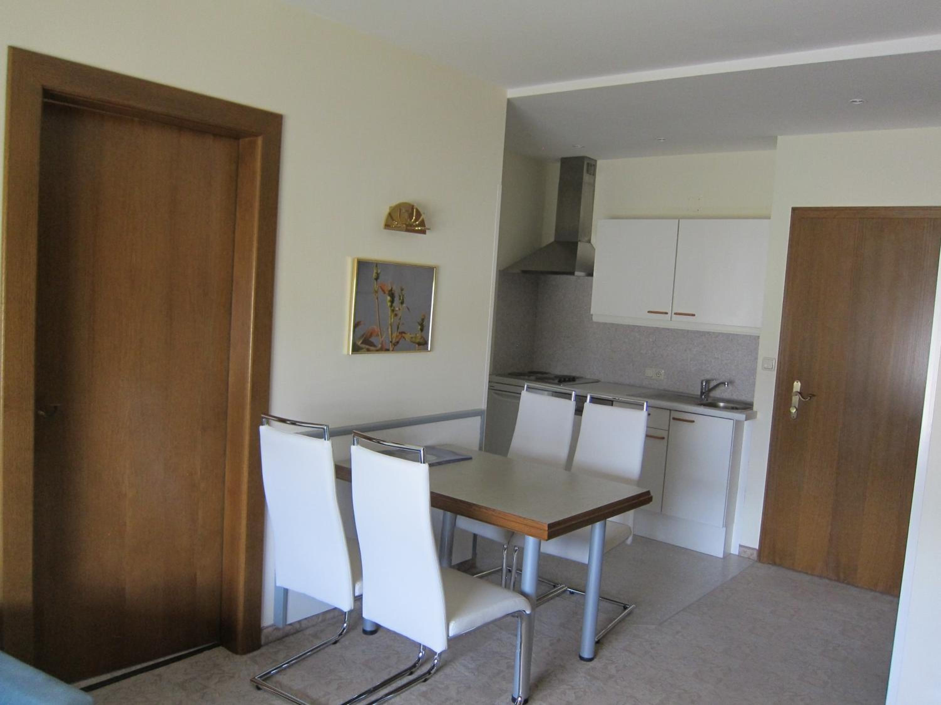 Apartment with Balcony photo 2