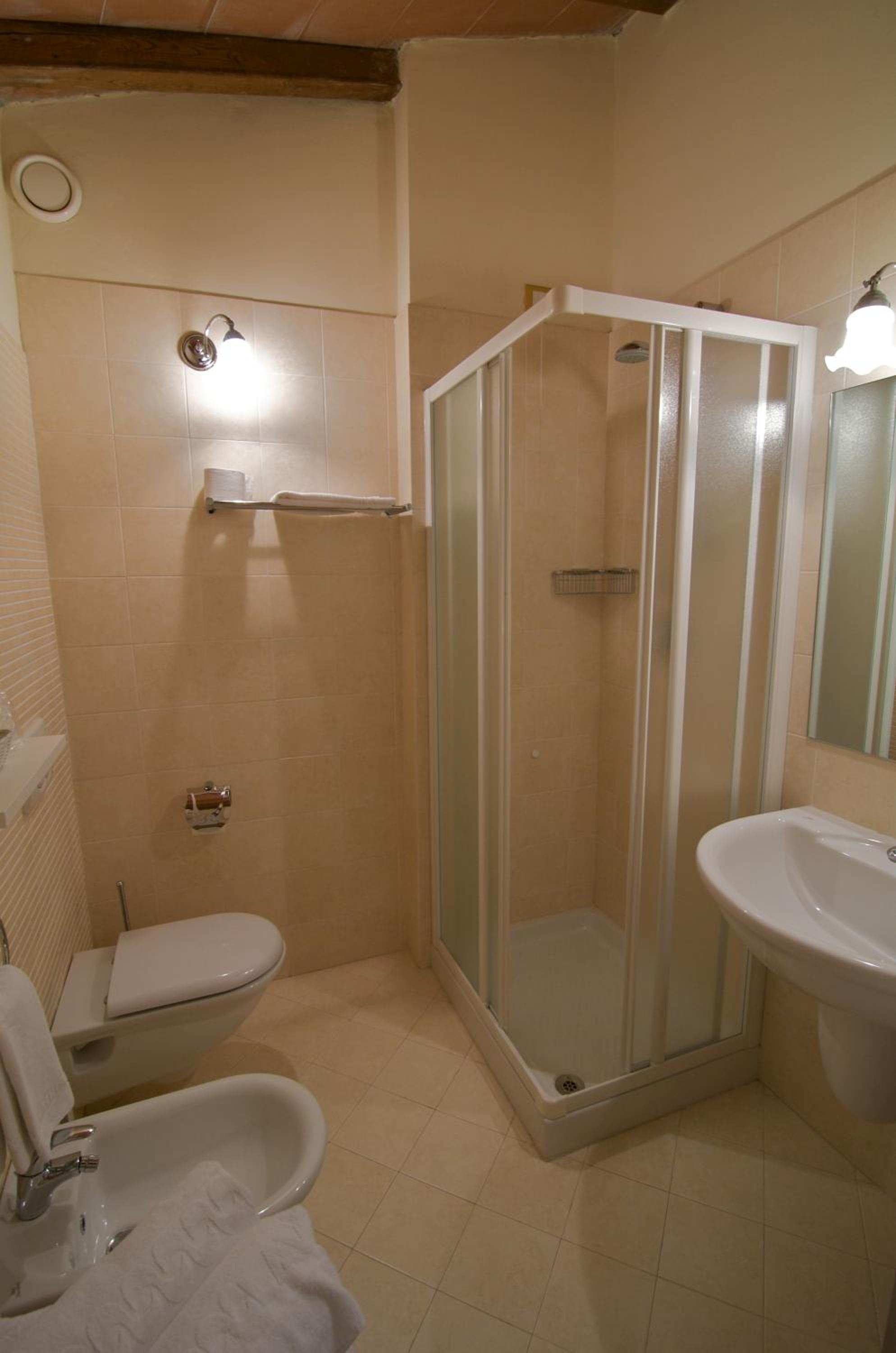 Double Room with Balcony photo 3
