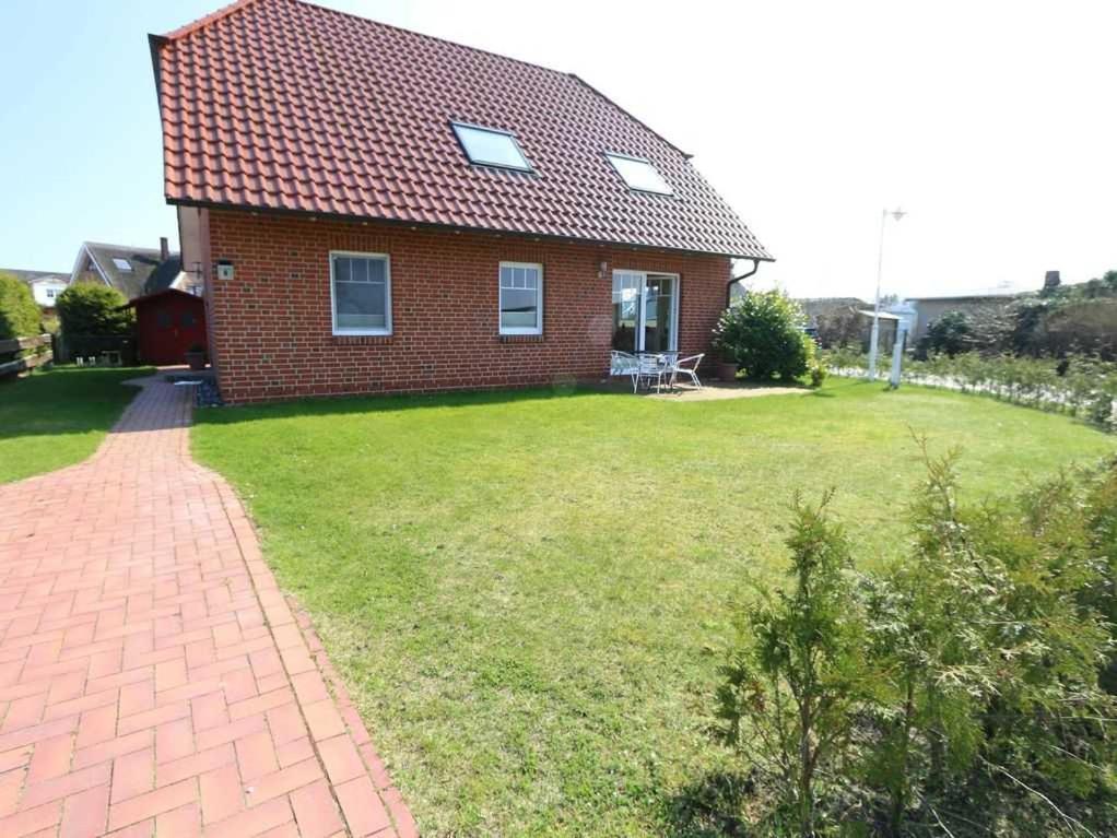 Apartment with Terrace photo 2