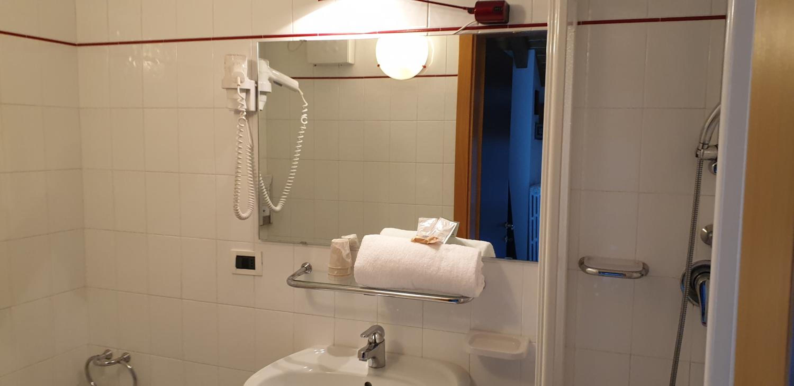Triple Room - Photo 2