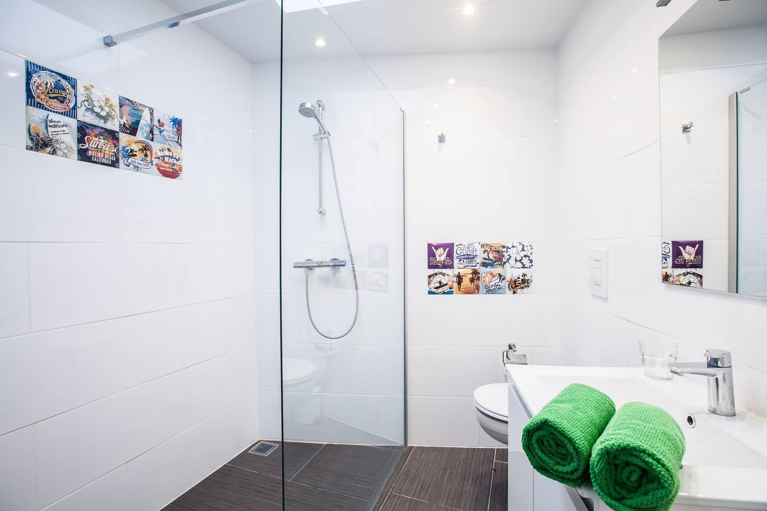Double Room with Private Bathroom - Photo 13