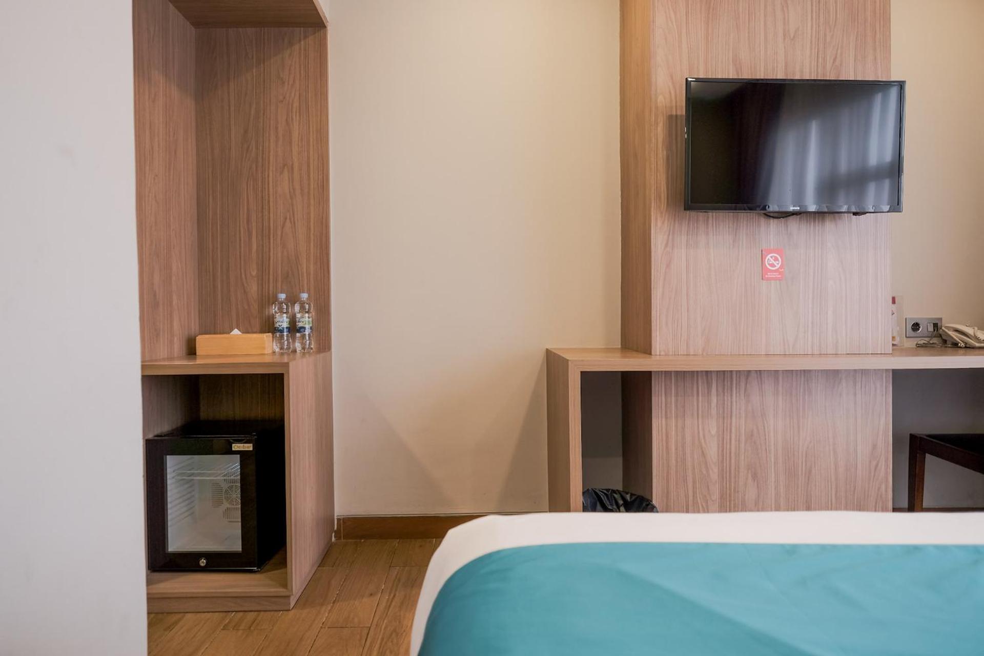 Deluxe Room - Photo 5