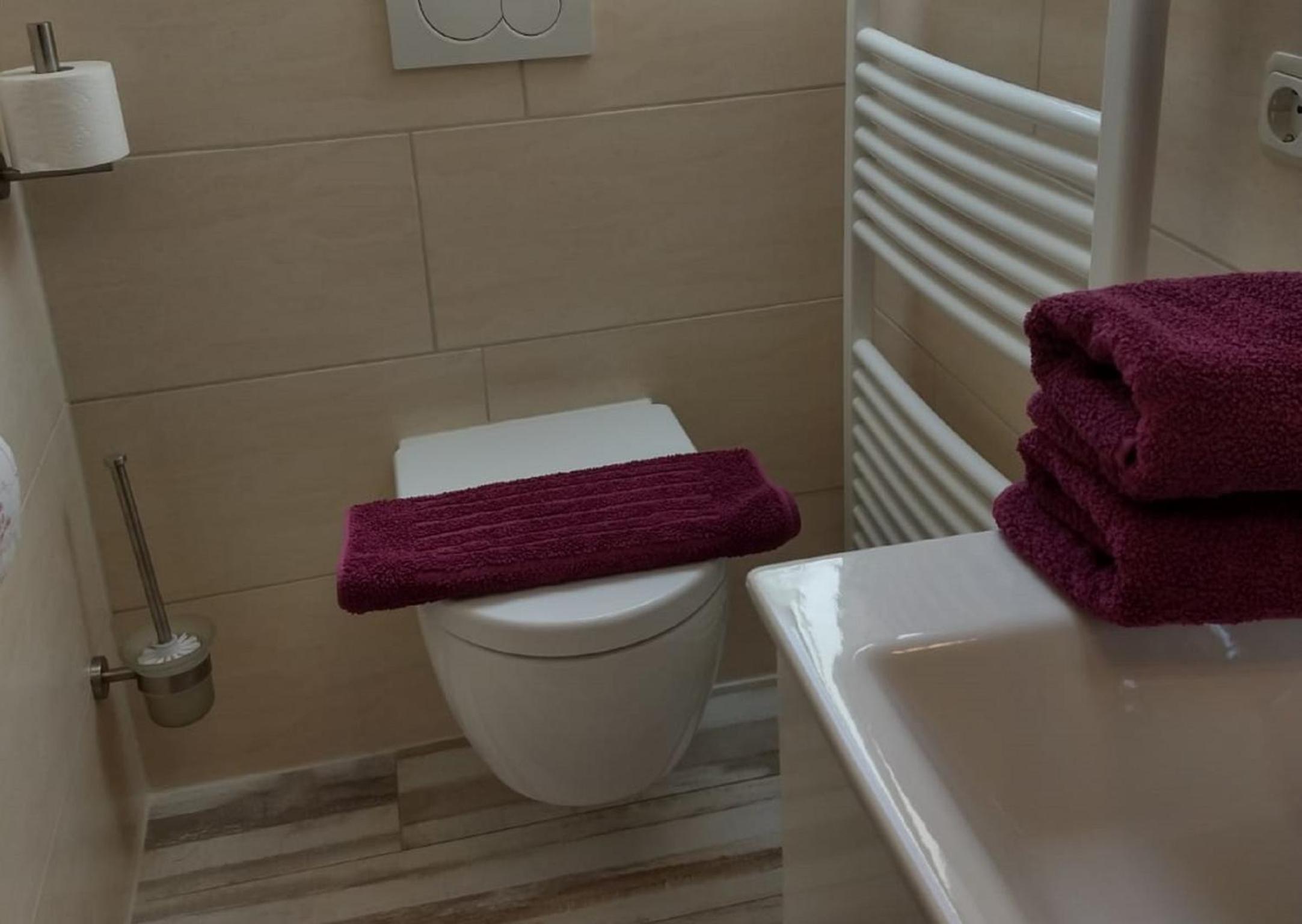 Double Room - Photo 6