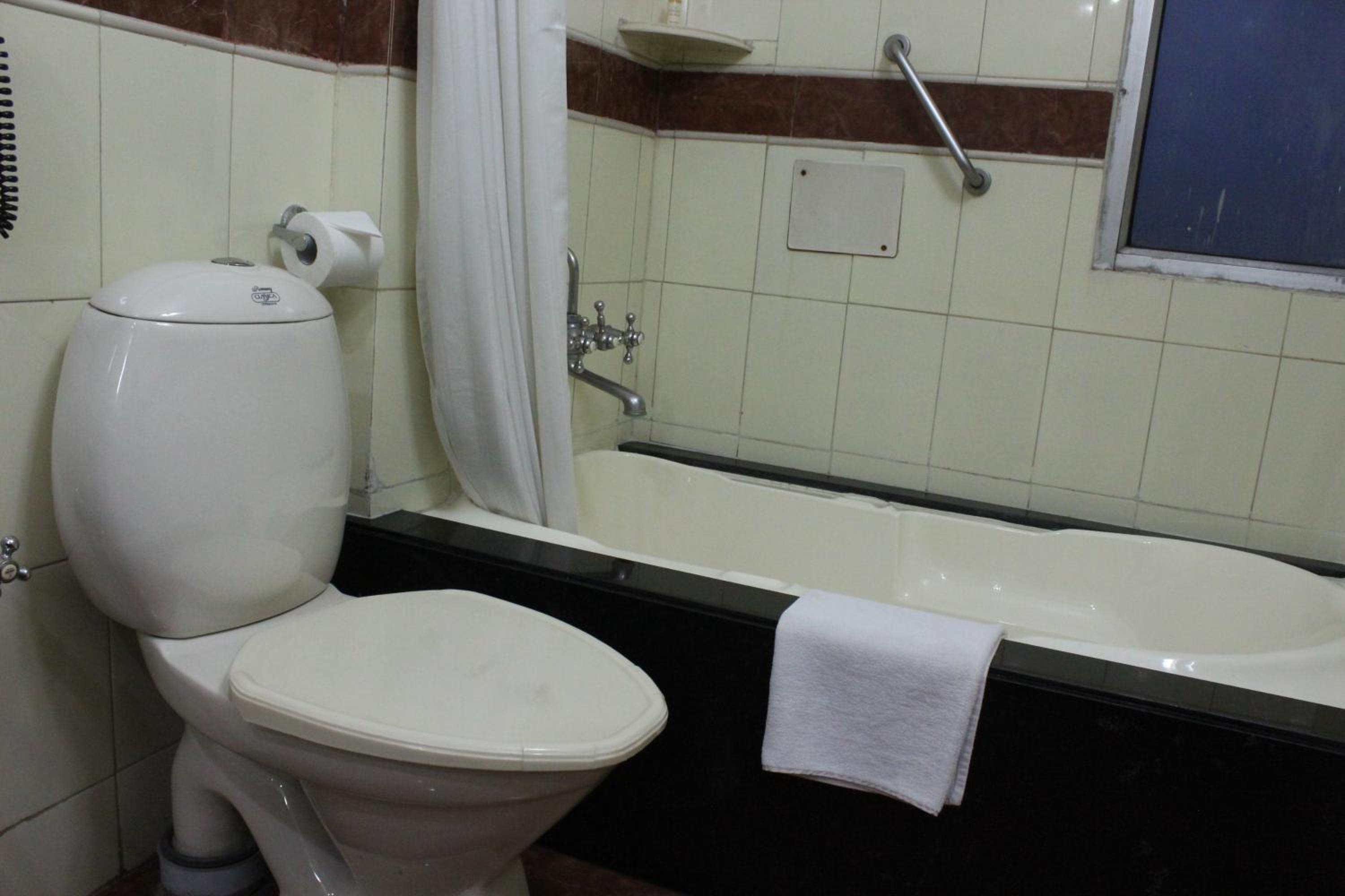 Suite - Photo 10