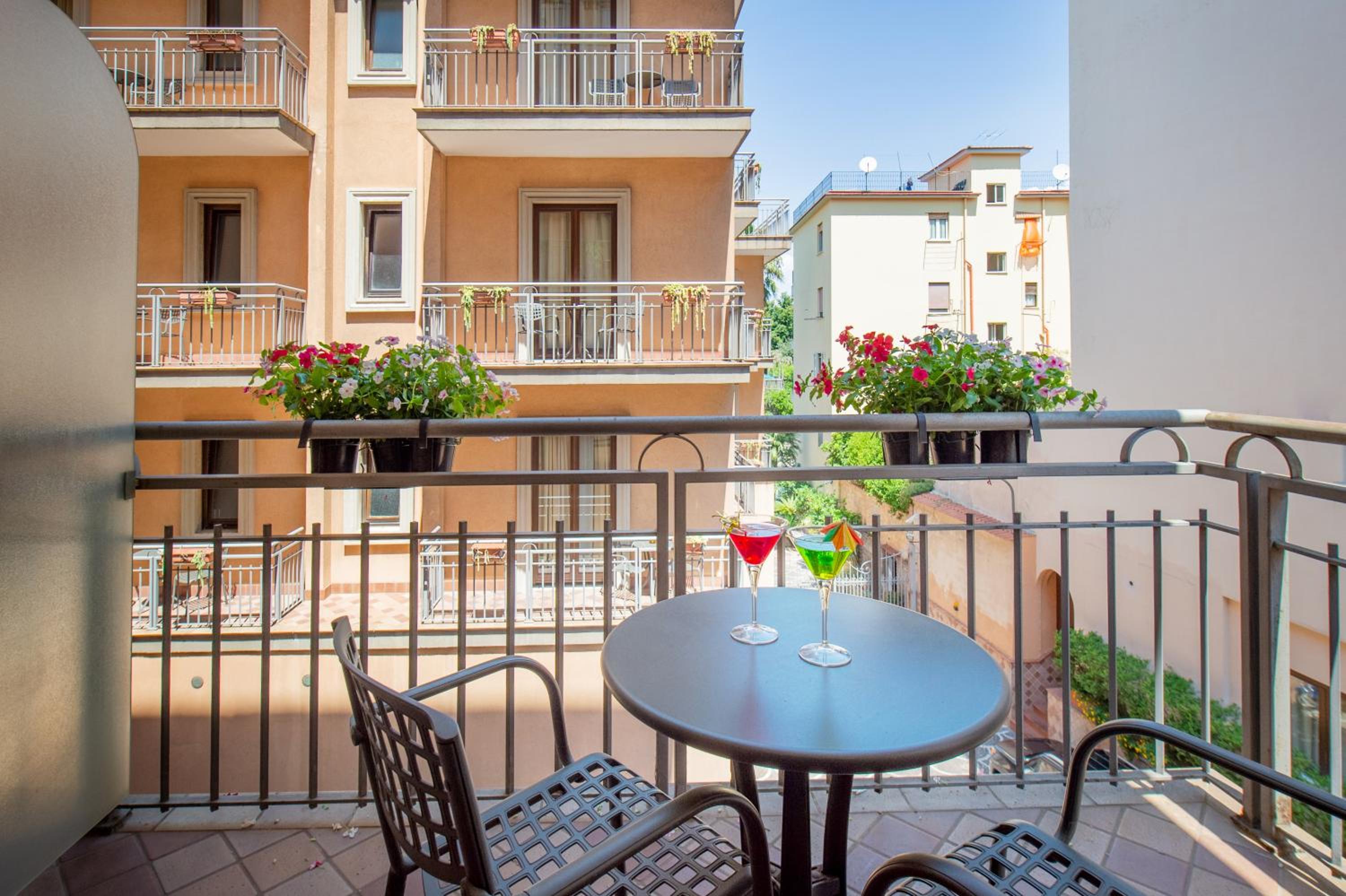 Double Room with Balcony thumbnail 6