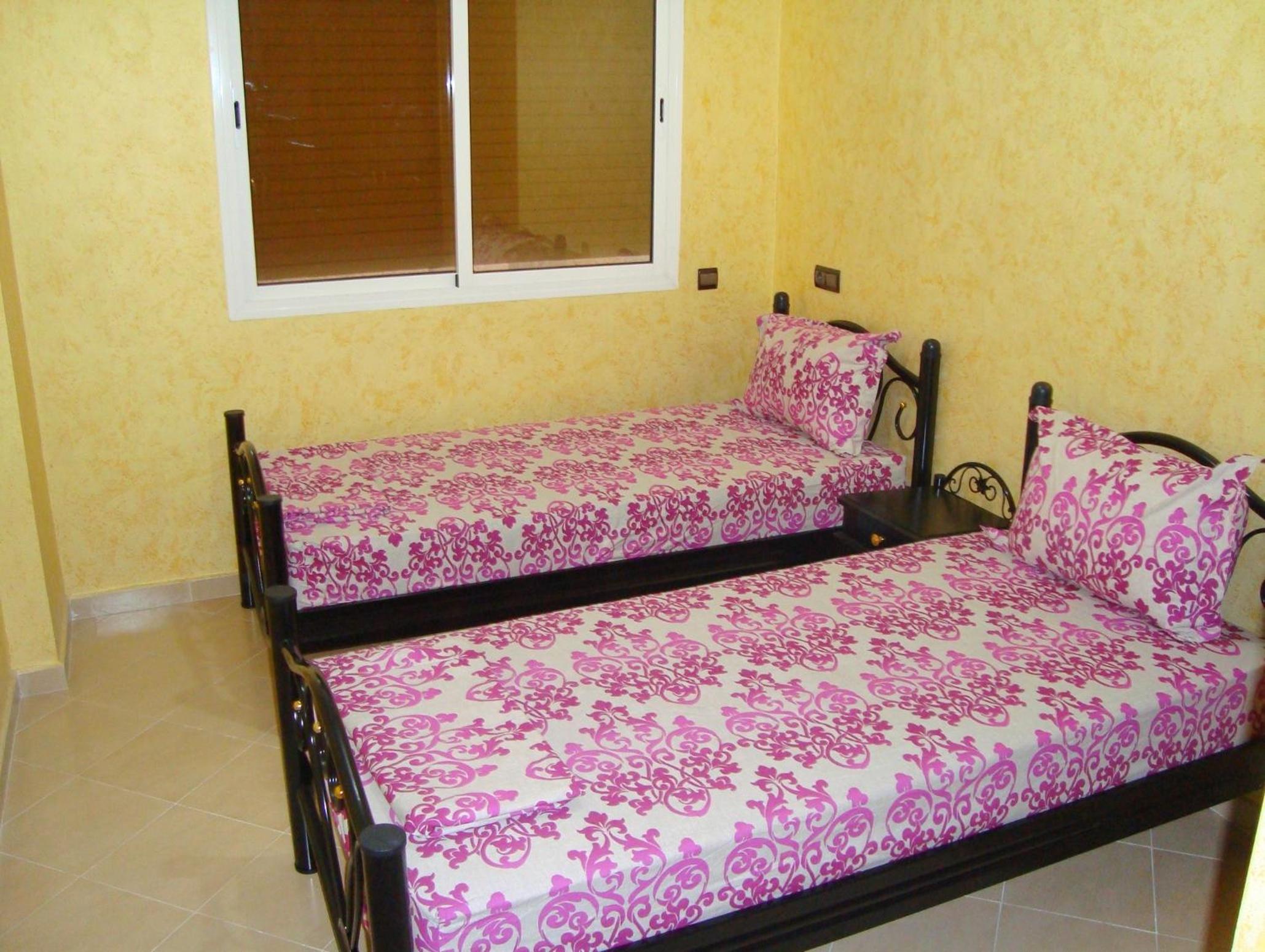 Three-Bedroom Apartment - Photo 22