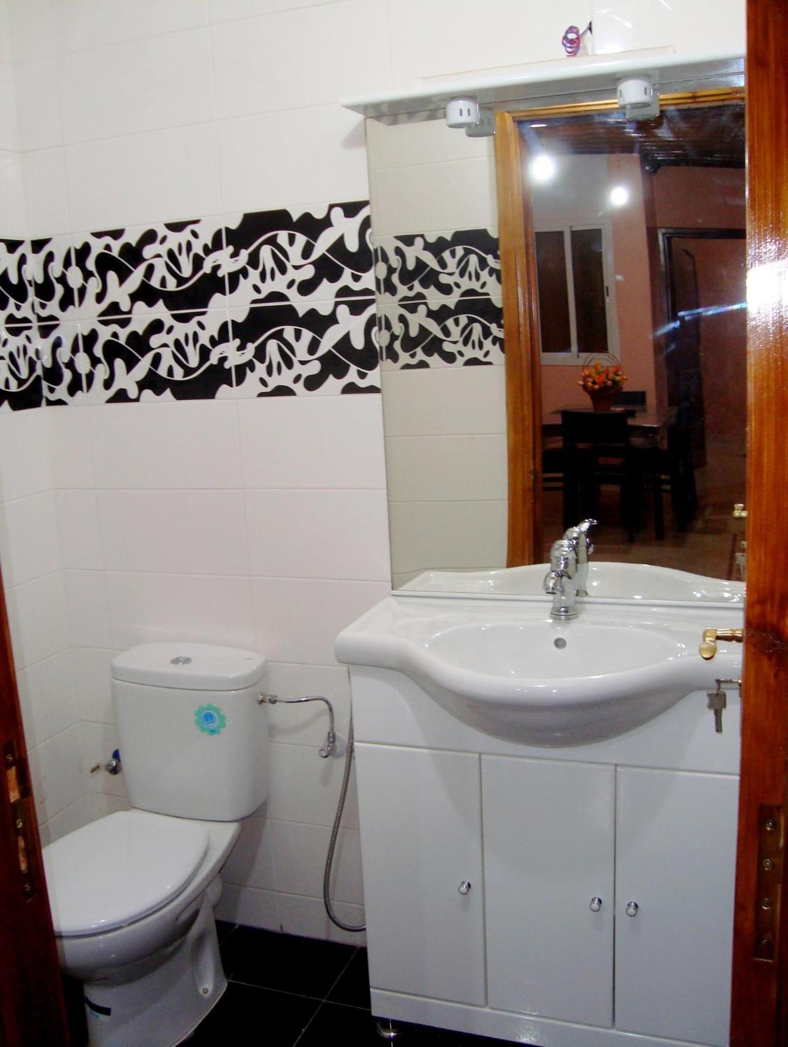 Three-Bedroom Apartment - Photo 4