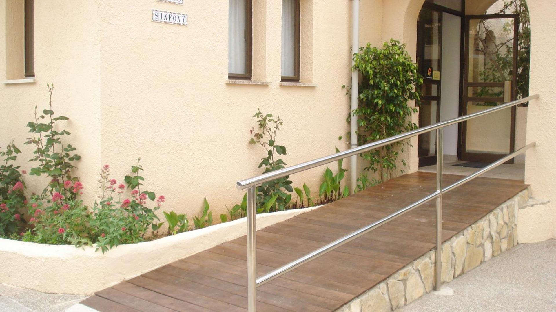 Studio with Balcony (2 Adults)
