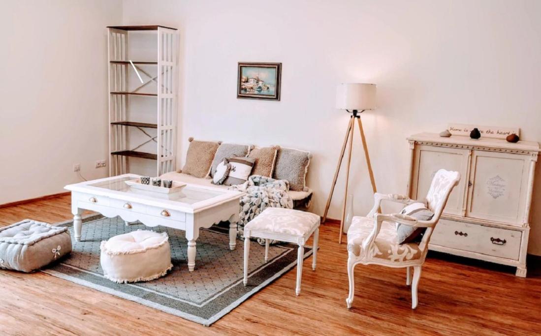 One-Bedroom House - Photo 1