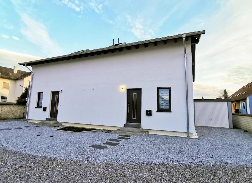 One-Bedroom House - Photo 23