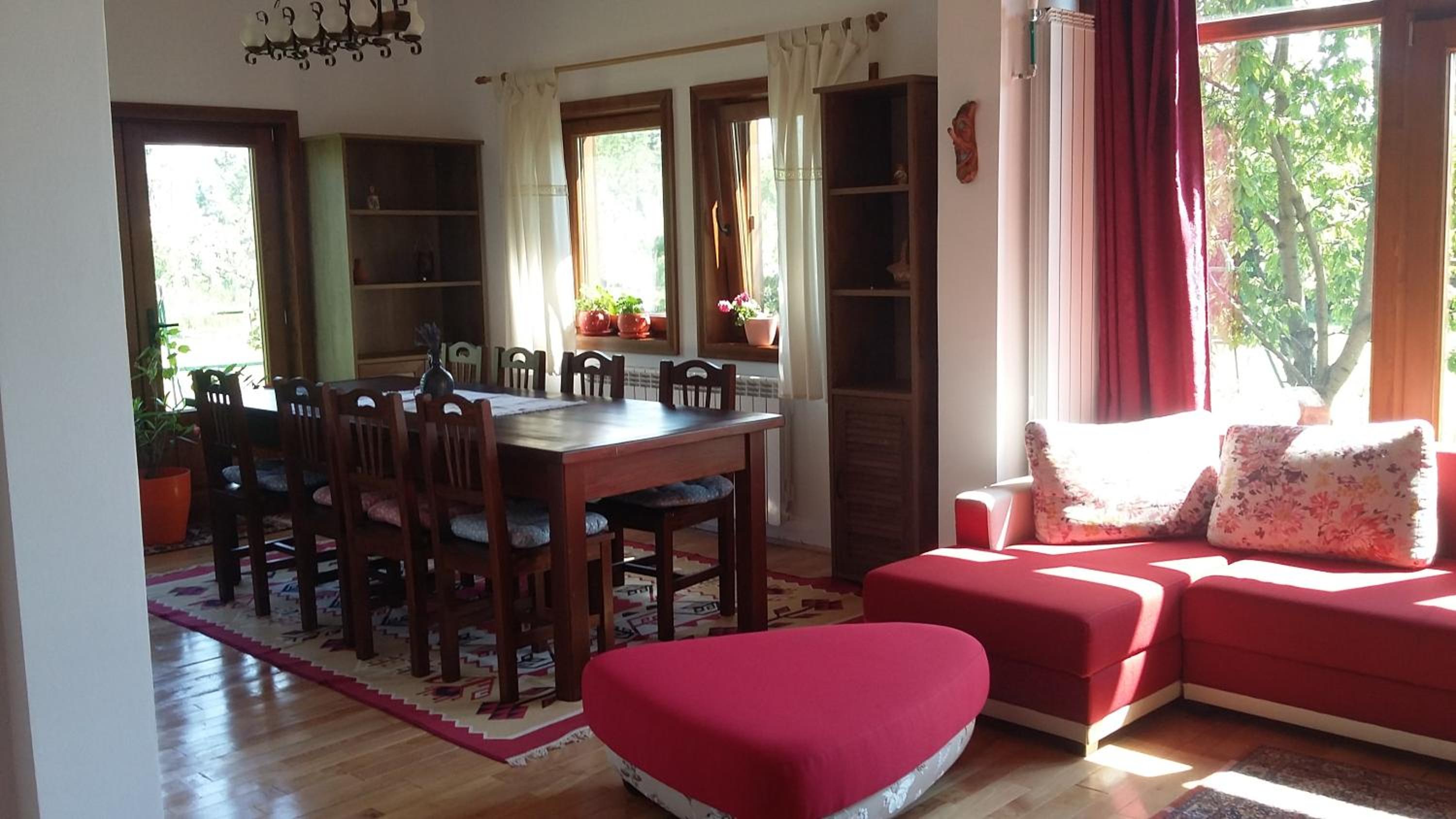 Three-Bedroom House photo 3