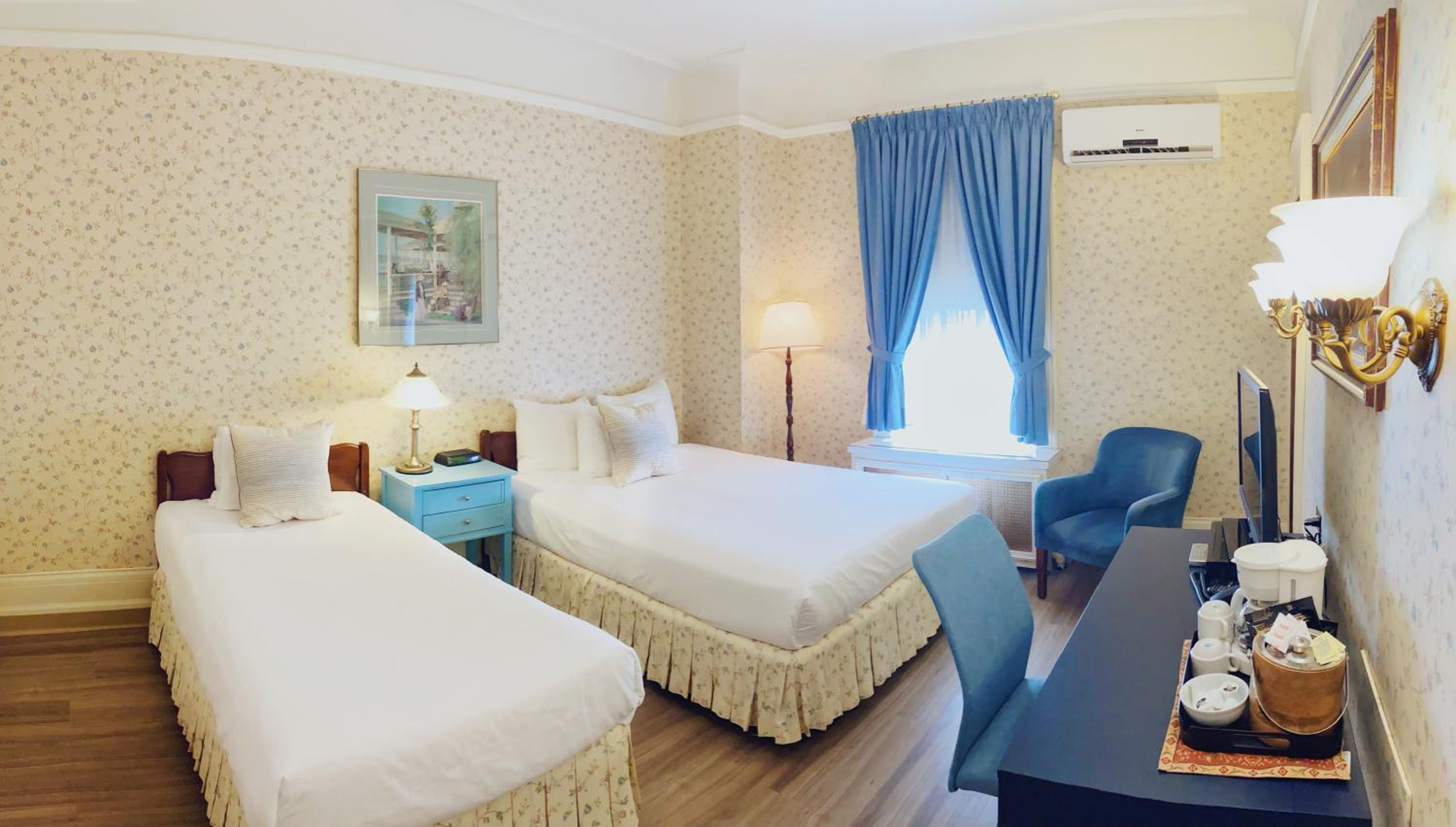 Standard Queen Room