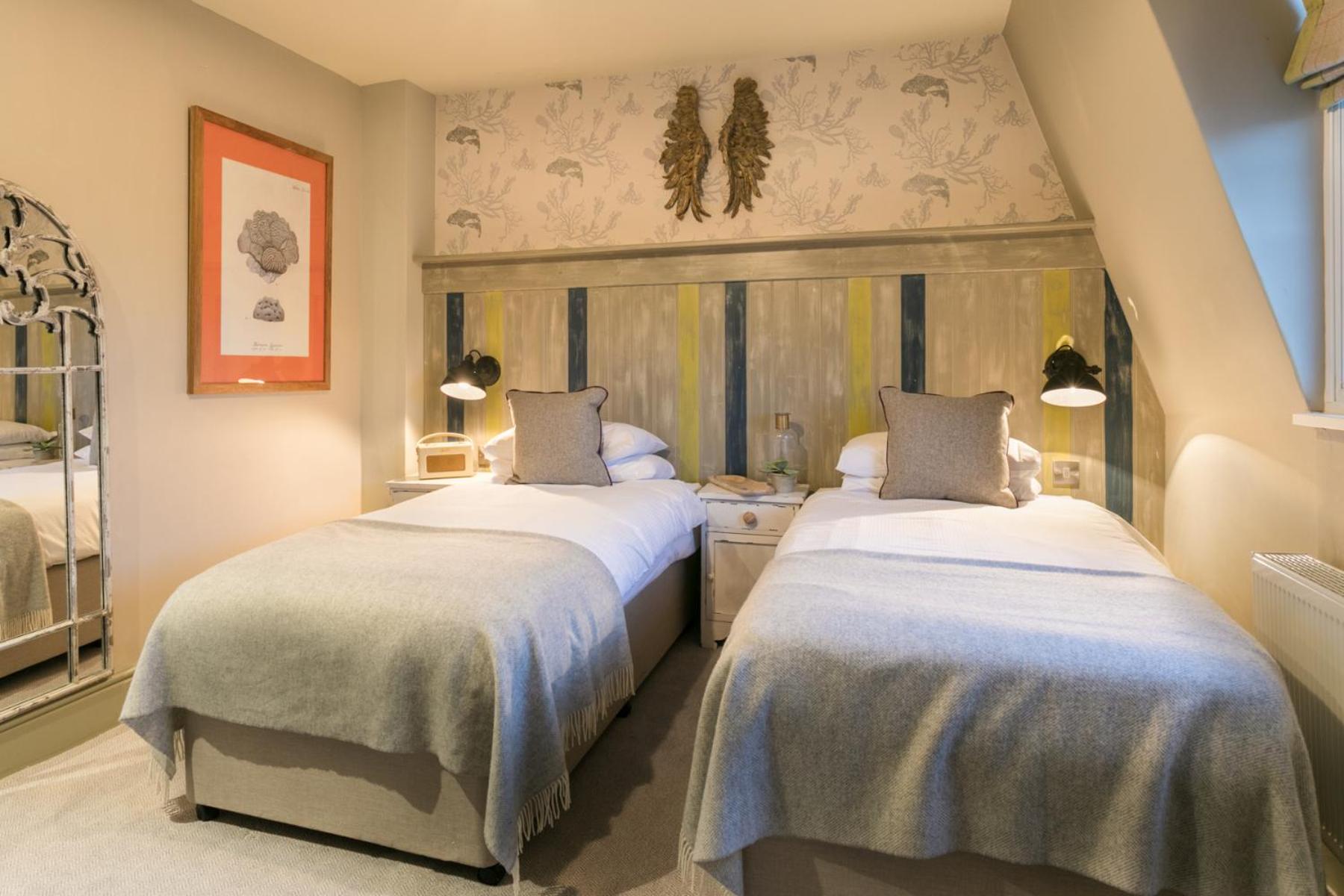Deluxe Twin Room - Photo 1