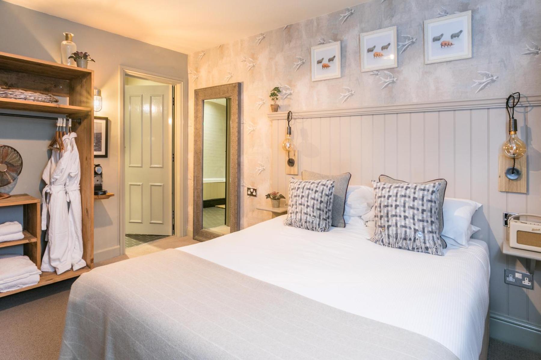 Cozy Double Room - Photo 4