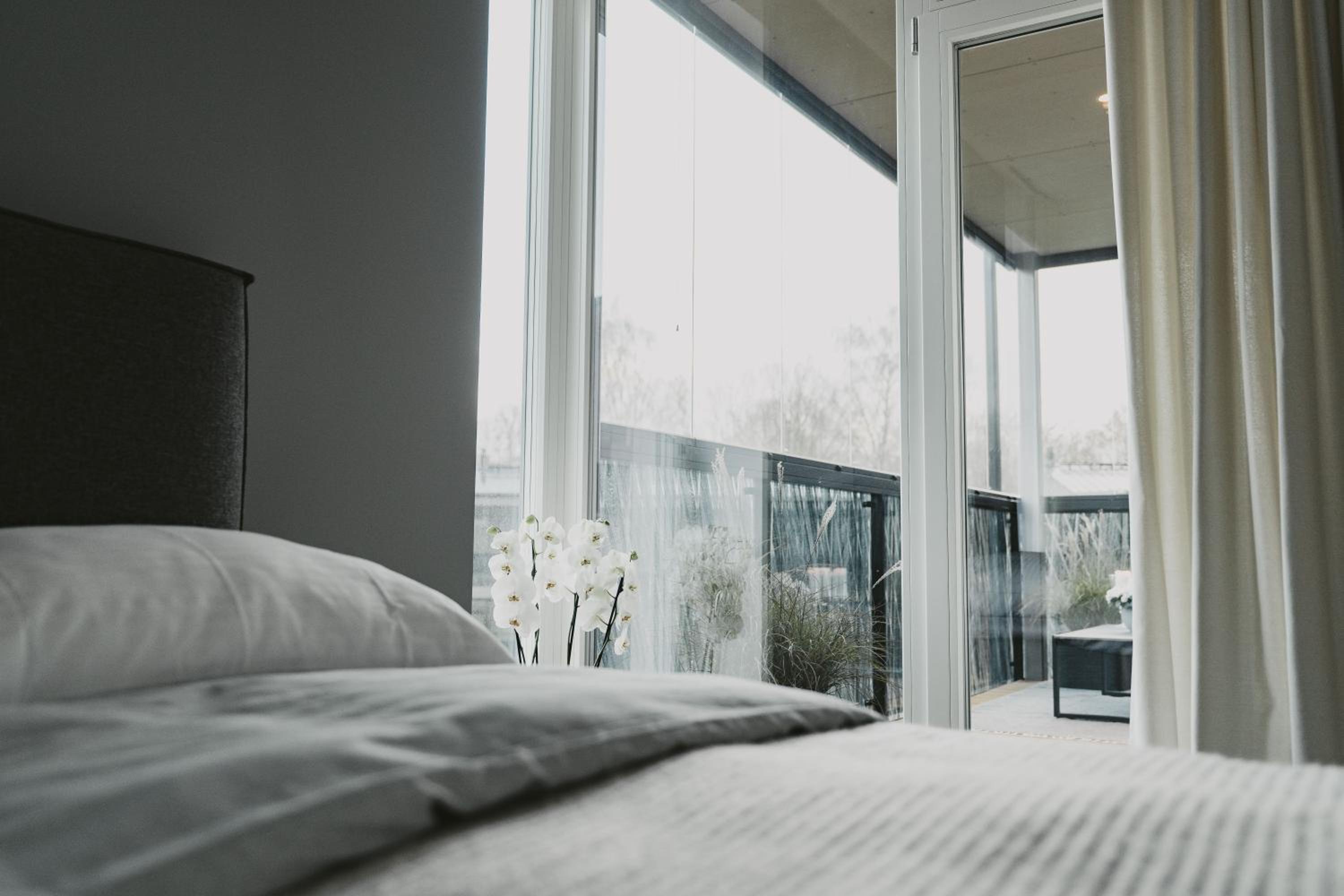 One-Bedroom Apartment - Photo 1