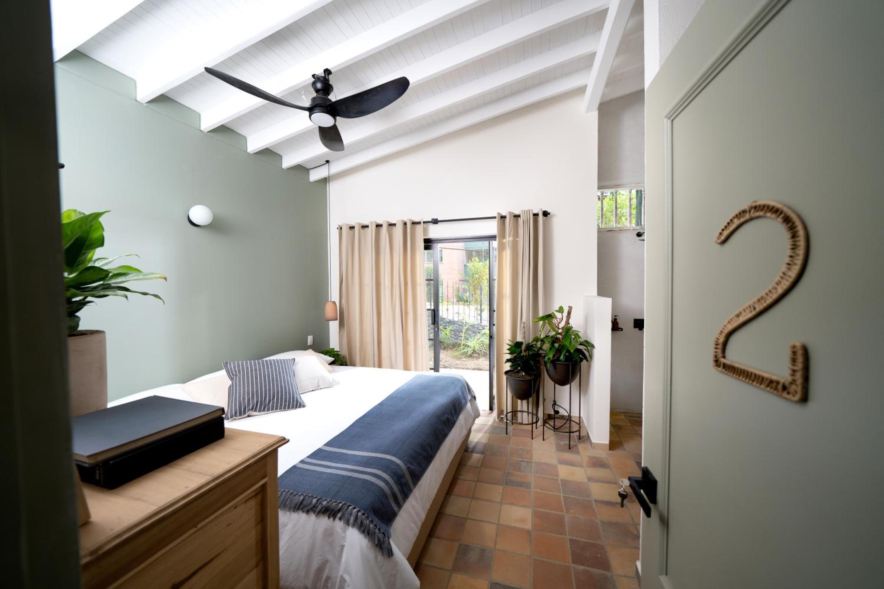 Deluxe King Room photo 1