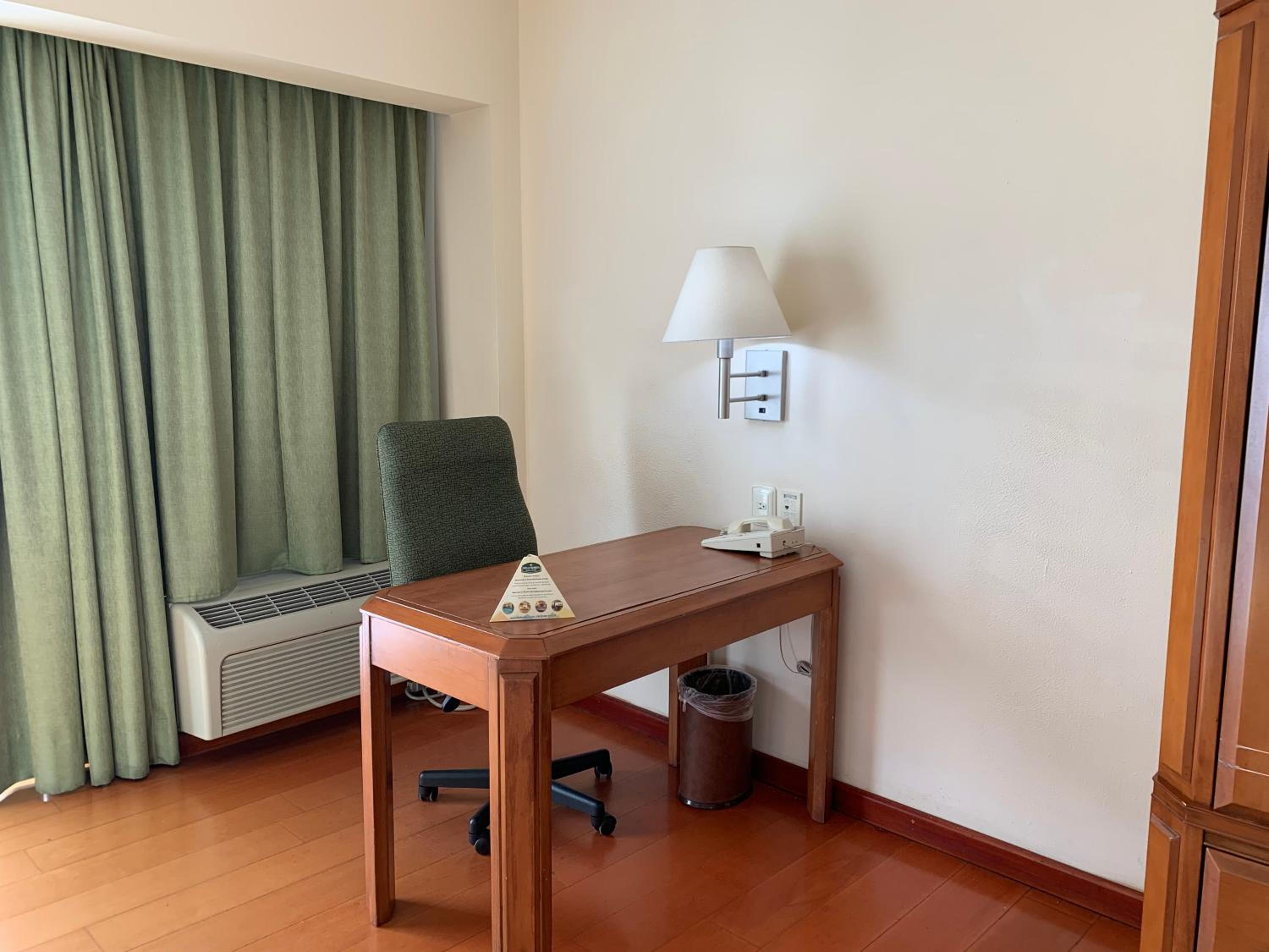 Double Room with Two Double Beds - Photo 3